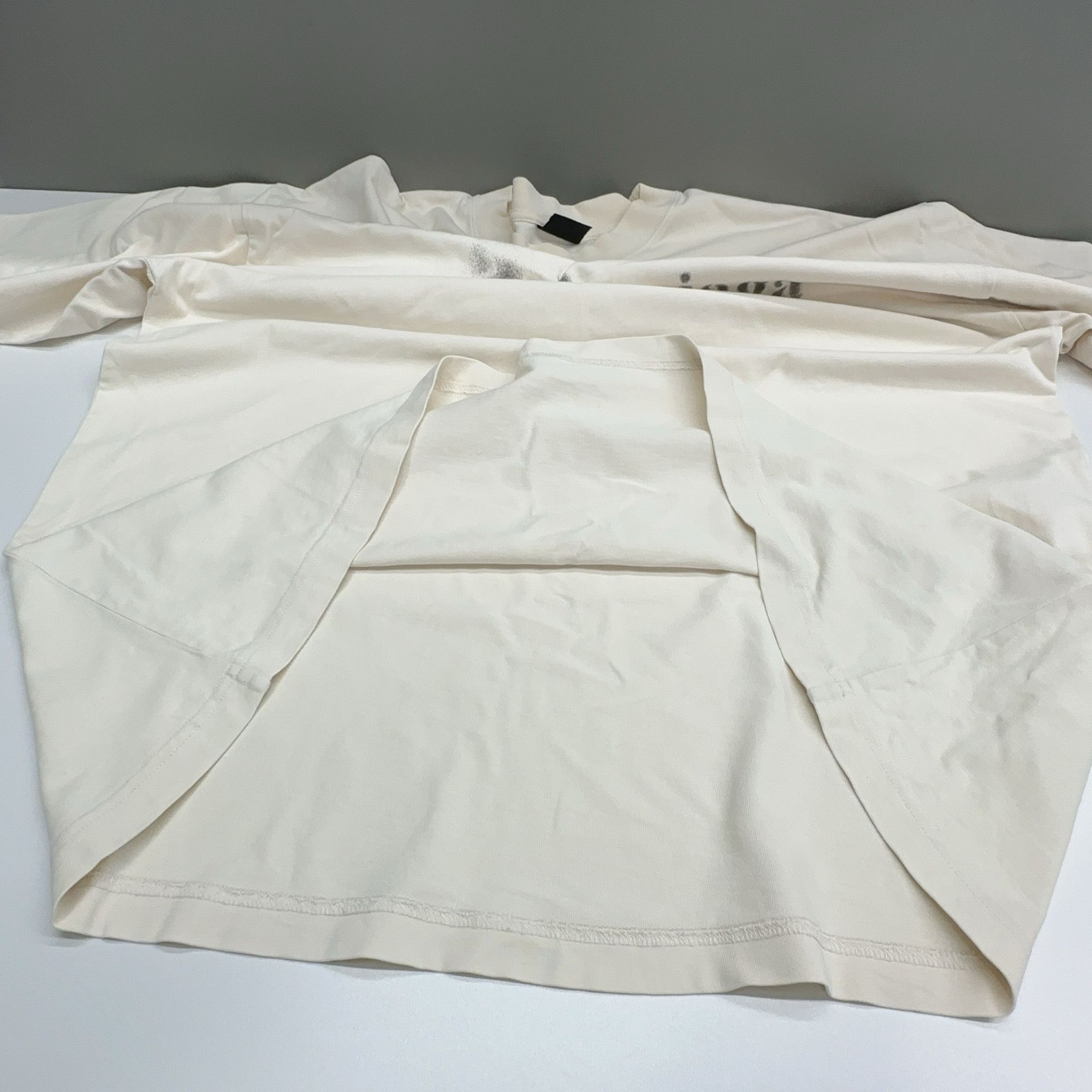 Balenciaga Balenciaga Wave Logo T-Shirt Size L Size US L / EU 52-54 / 3 - 8 Thumbnail