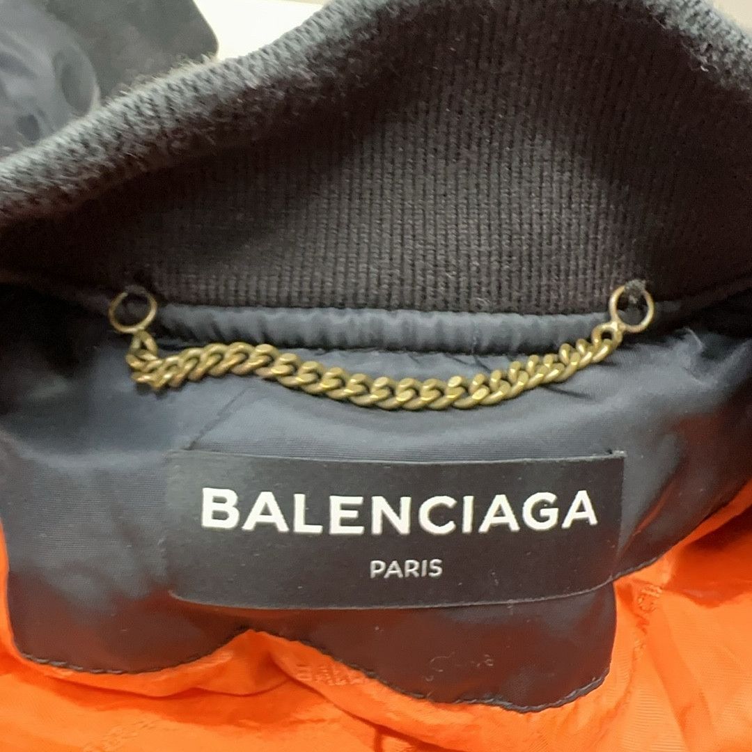 Balenciaga Balenciaga Paris Back Logo Bomber Jacket Size S Size US S / EU 44-46 / 1 - 4 Thumbnail