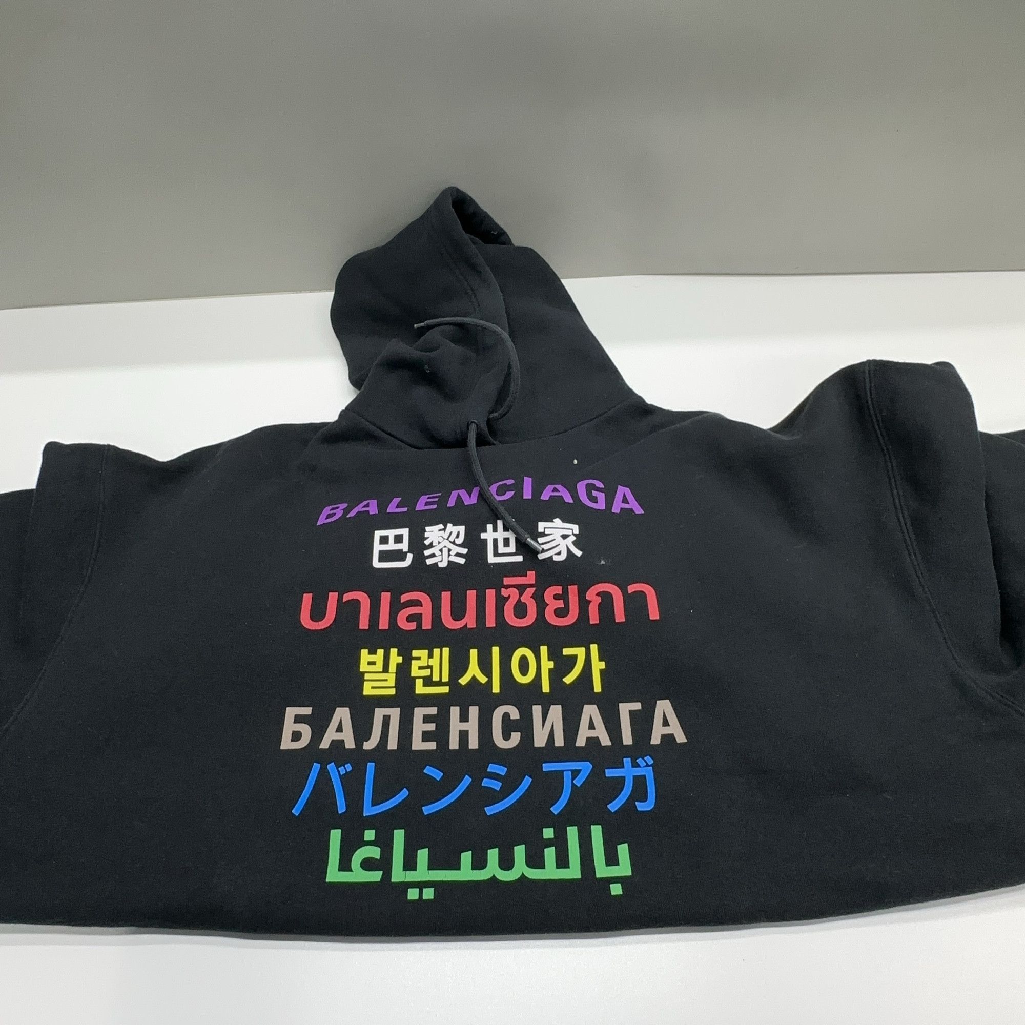 Balenciaga Balenciaga Multi-Language Logo Hoodie Size XL Size XL / US 12-14 / IT 48-50 - 10 Thumbnail