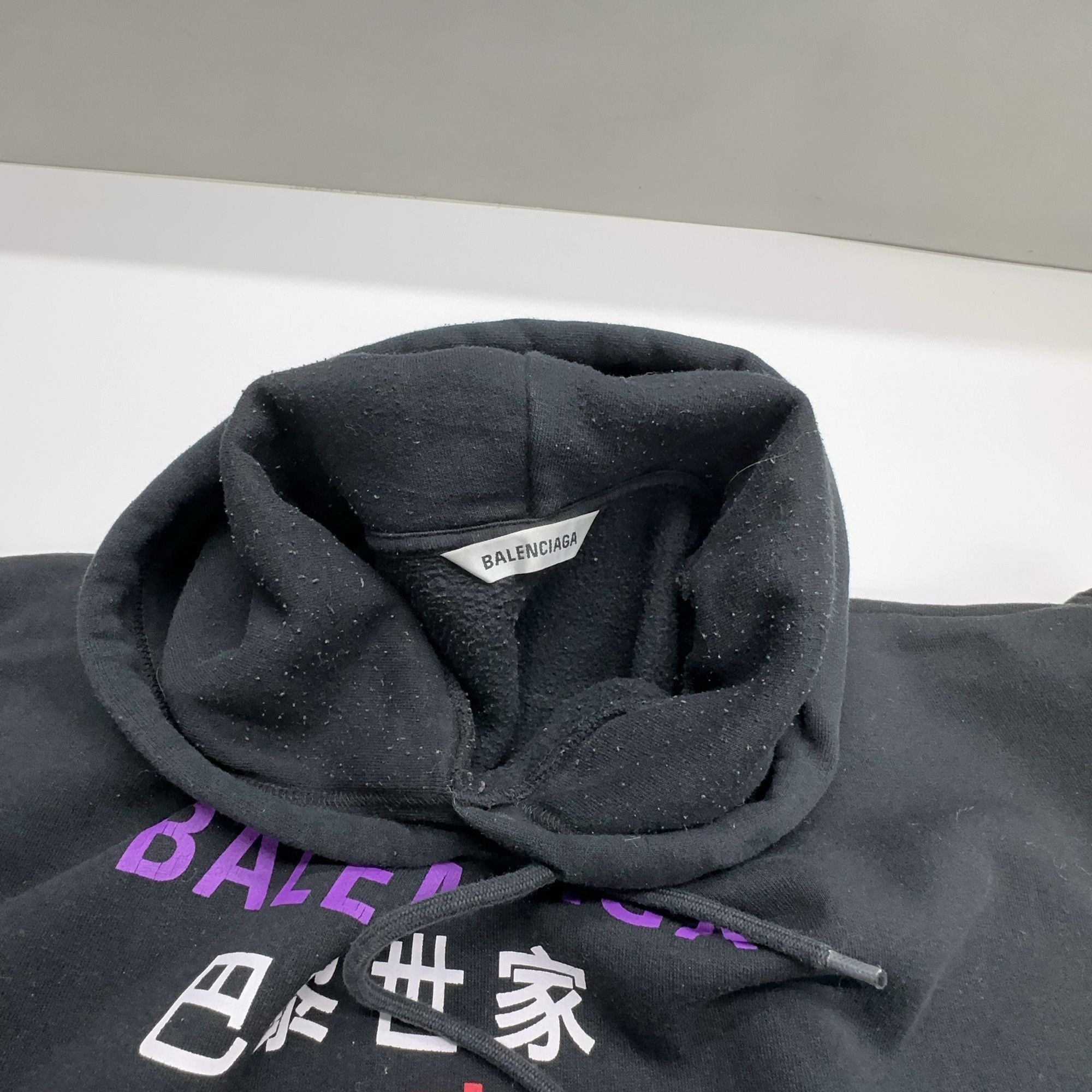 Balenciaga Balenciaga Multi-Language Logo Hoodie Size XL Size XL / US 12-14 / IT 48-50 - 6 Thumbnail