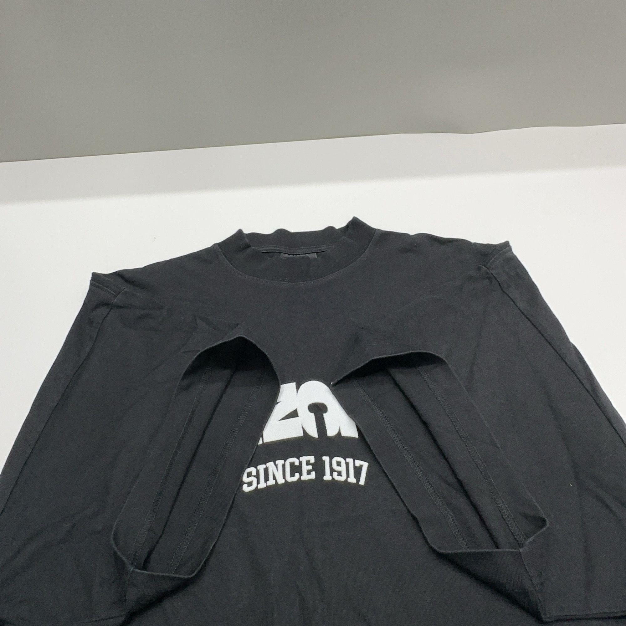 Balenciaga Balenciaga Arch Logo T-Shirt Size M Size US M / EU 48-50 / 2 - 11 Thumbnail