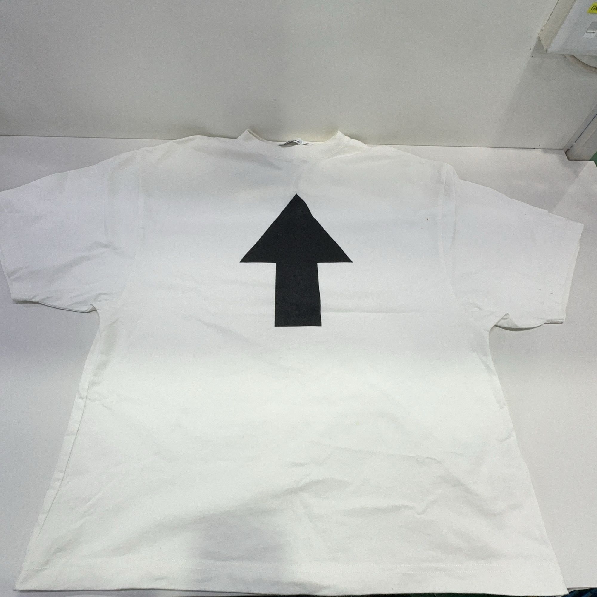 Balenciaga Balenciaga Arrow Print T-Shirt XS Size US XS / EU 42 / 0 - 8 Thumbnail