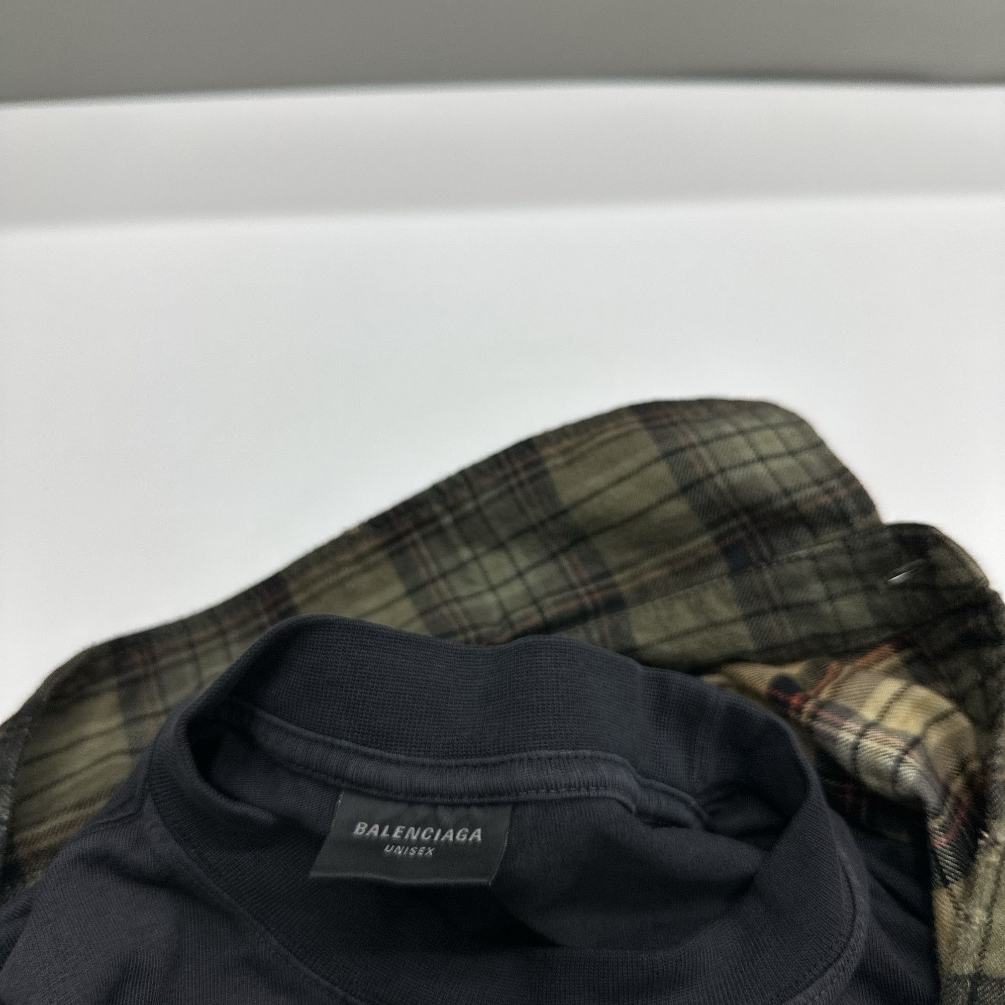 Balenciaga Balenciaga Plaid Button Up Shirt Size S Size US S / EU 44-46 / 1 - 5 Thumbnail