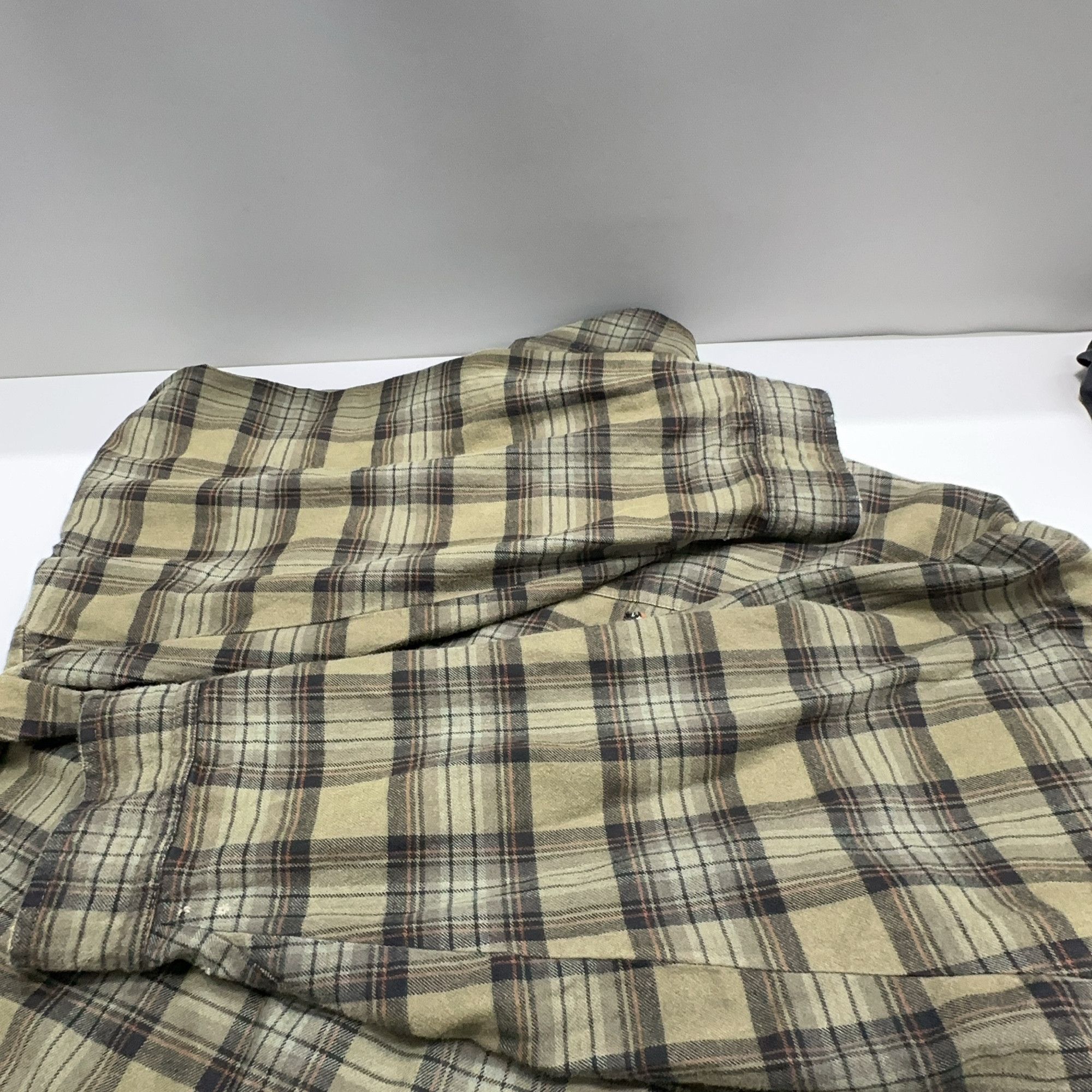 Balenciaga Balenciaga Plaid Button Up Shirt Size S Size US S / EU 44-46 / 1 - 14 Thumbnail