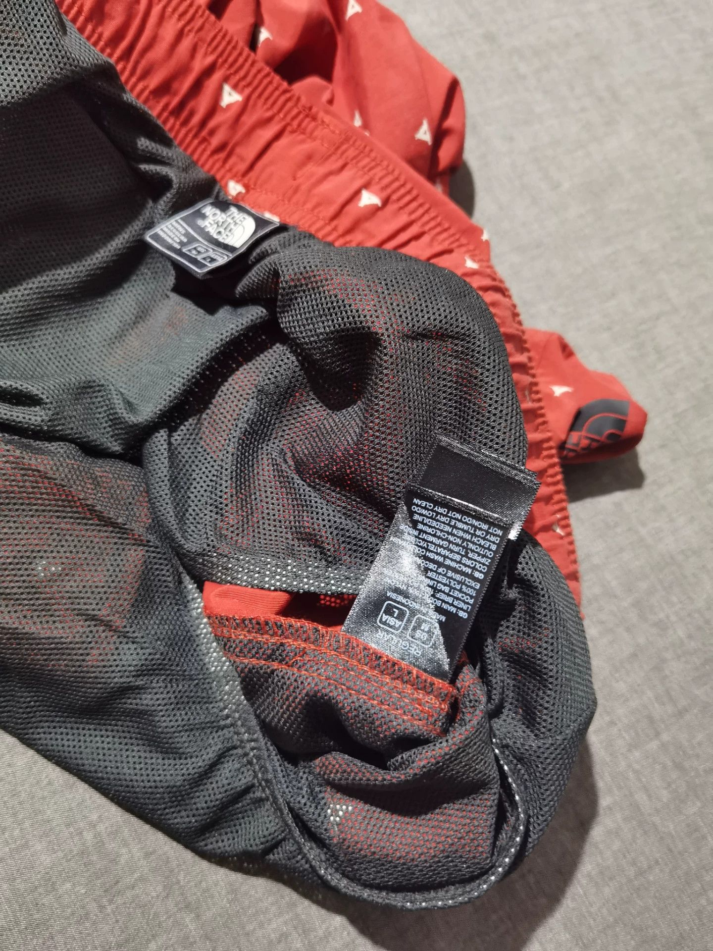 The North Face The North Face Shorts Size US 32 / EU 48 - 7 Thumbnail