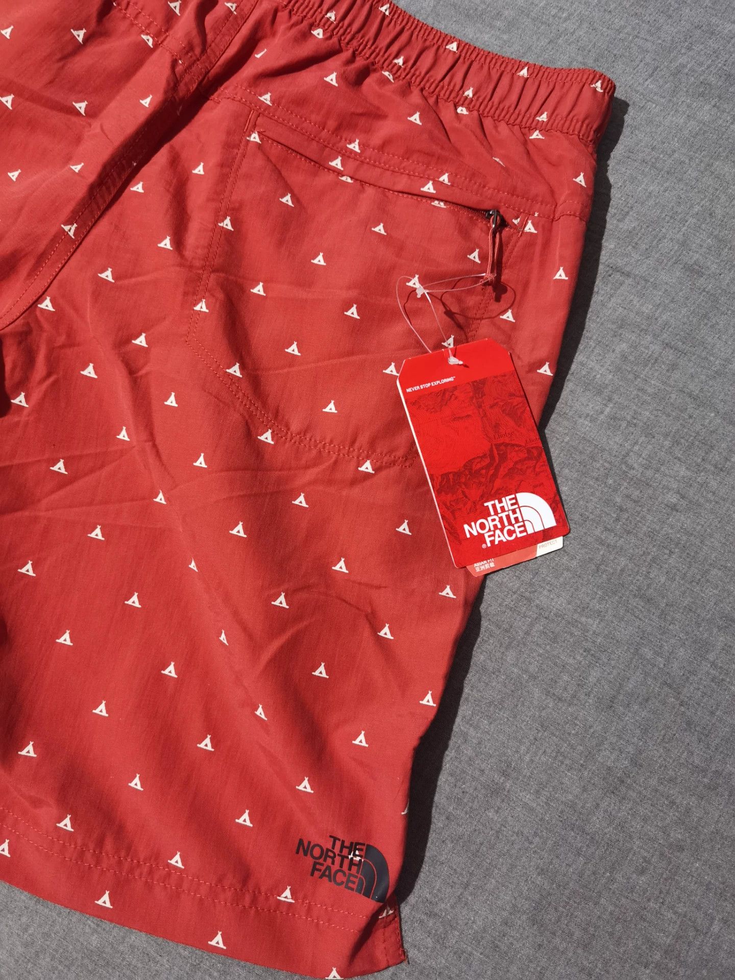 The North Face The North Face Shorts Size US 32 / EU 48 - 5 Thumbnail