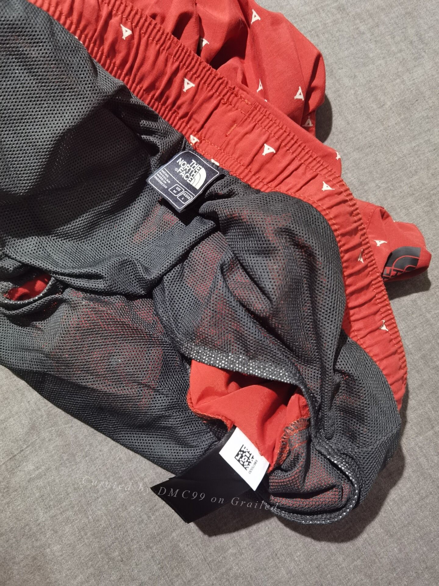 The North Face The North Face Shorts Size US 32 / EU 48 - 6 Thumbnail
