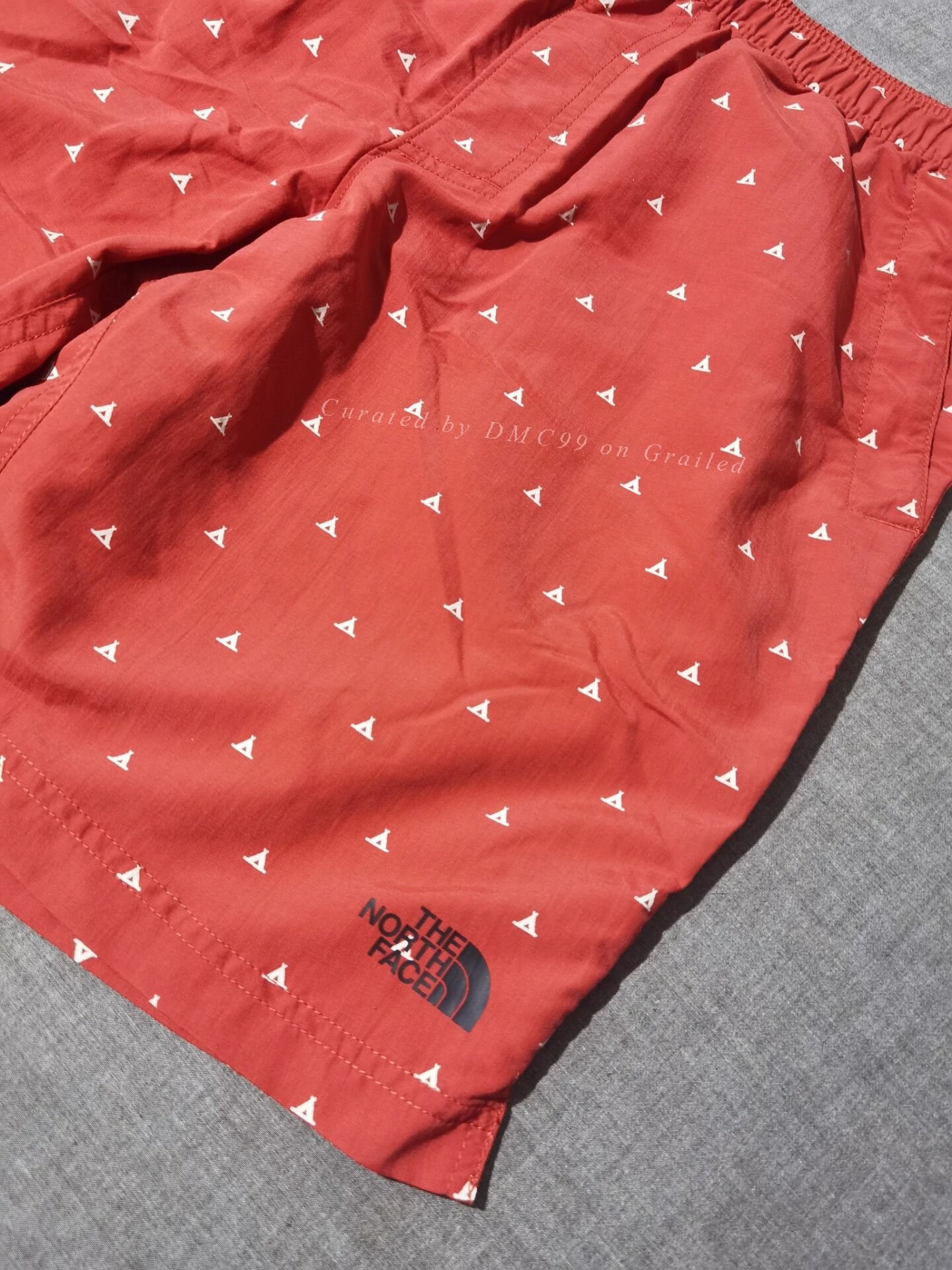 The North Face The North Face Shorts Size US 32 / EU 48 - 2 Thumbnail