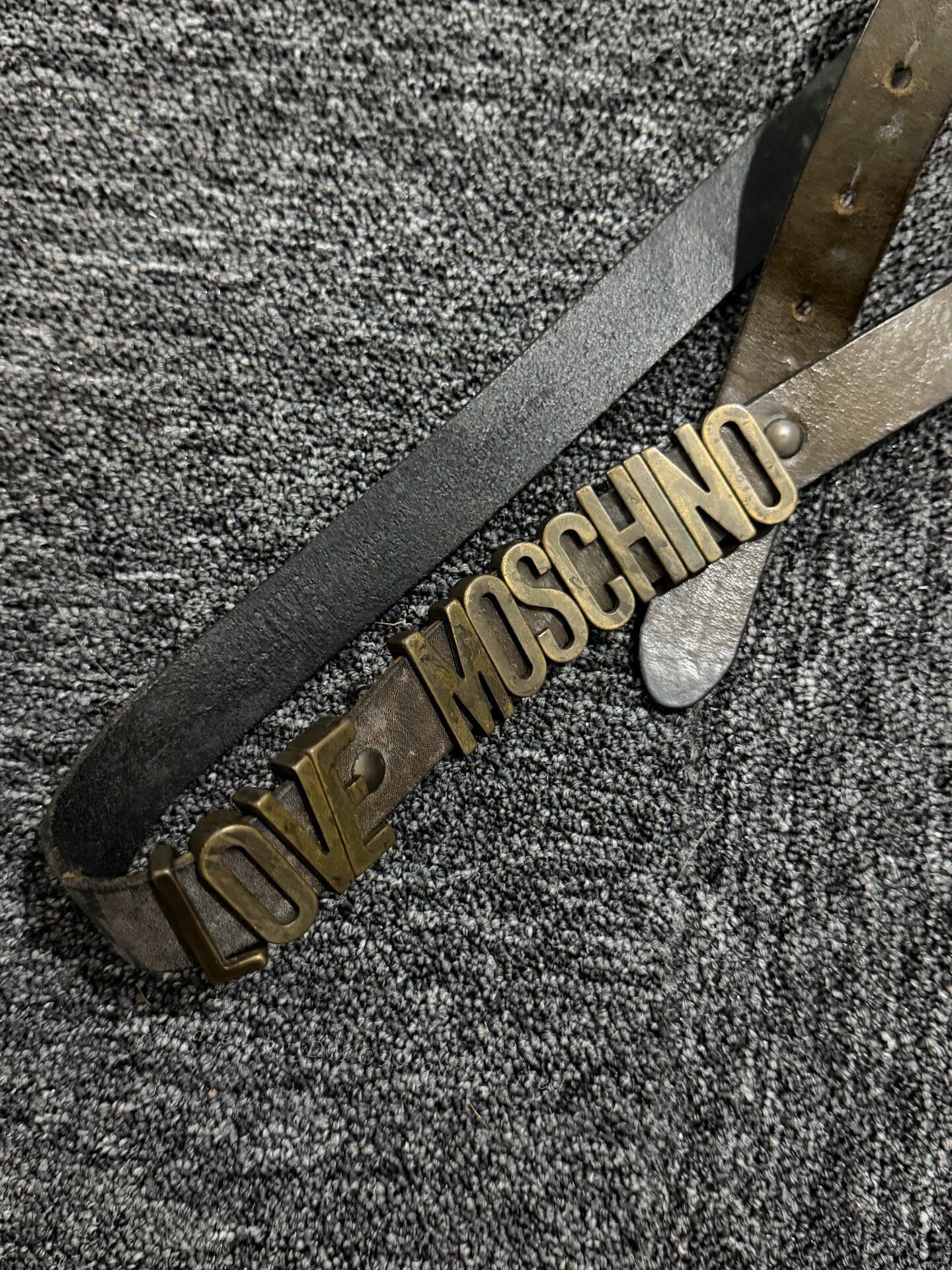 Moschino Moschino Vintage Bronze Heart Slogan Belt Size ONE SIZE - 2 Thumbnail