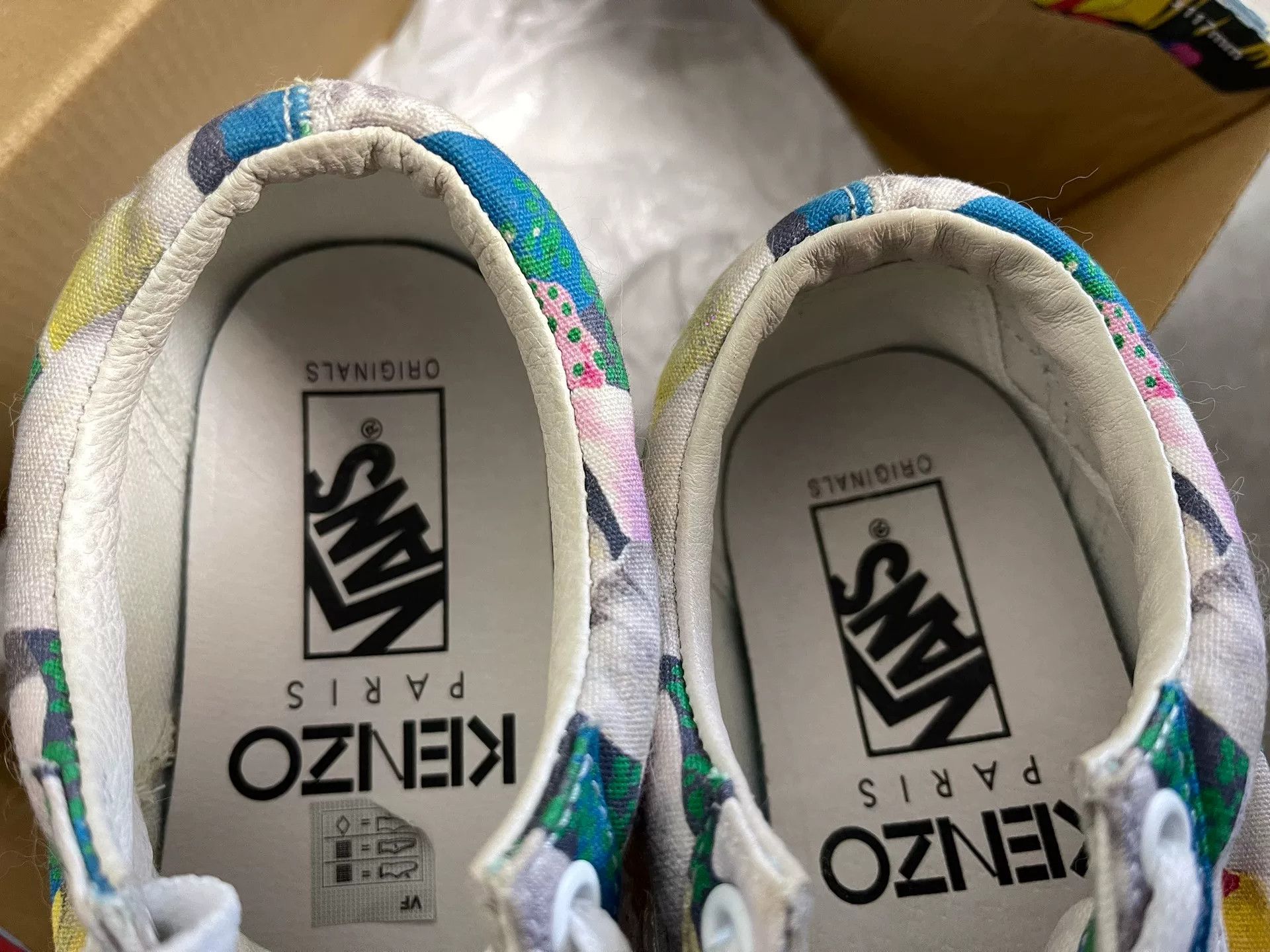 Kenzo KENZO x Vans Old Skool Floral Sneakers Size US 6 / IT 36 - 7 Thumbnail