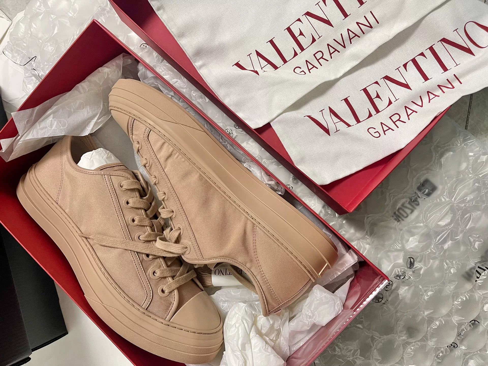 Valentino Valentino Canvas Shoes Size US 9 / EU 42 - 2 Thumbnail
