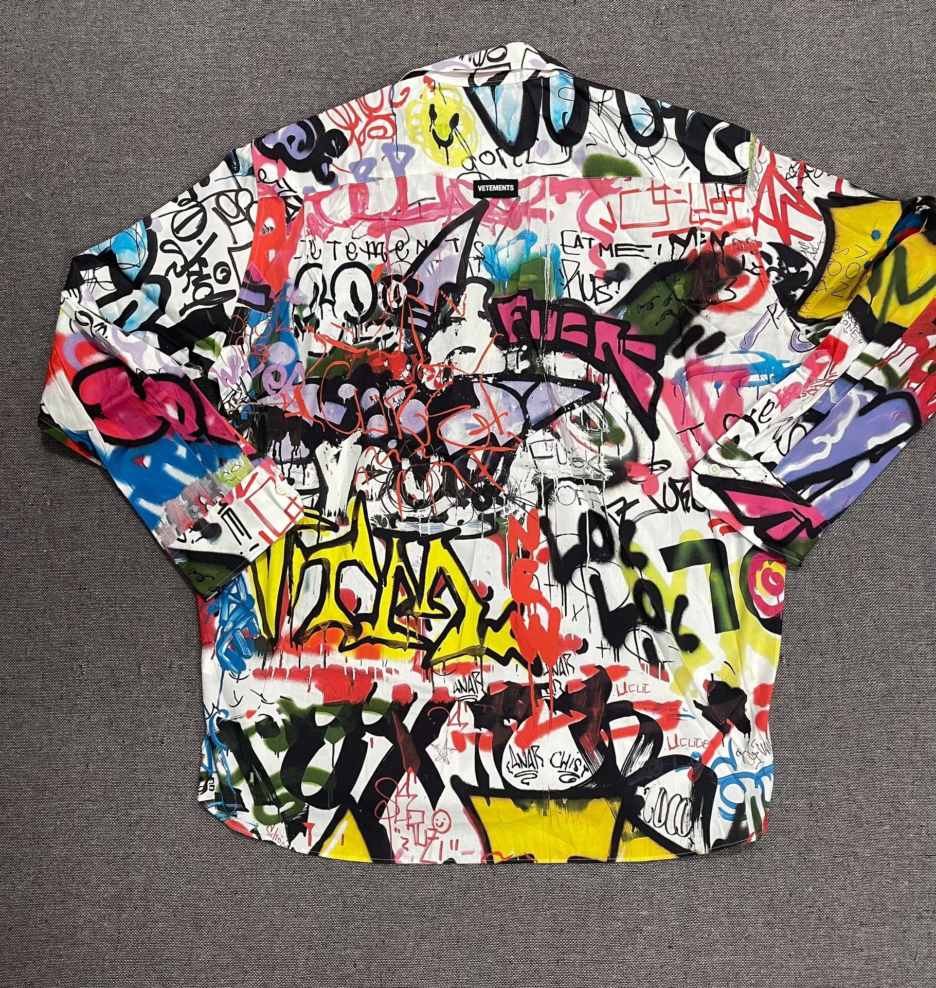 Vetements VETEMENTS Graffiti Oversize Shirt Size US L / EU 52-54 / 3 - 4 Thumbnail