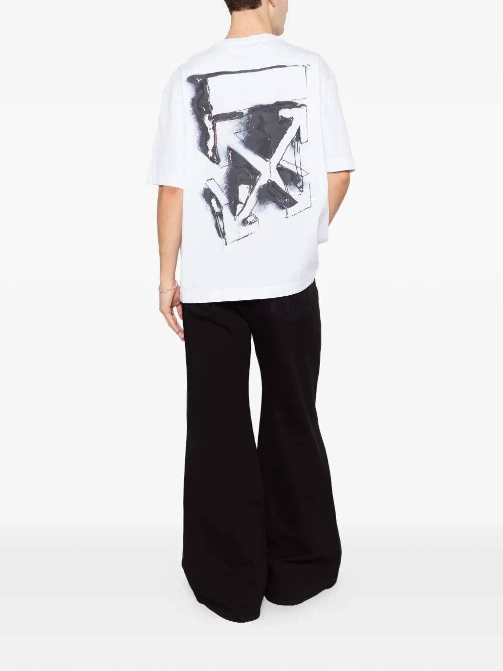 Off-White `3D Spray Arrow Skate` Short Sleeve T-Shirt Size US L / EU 52-54 / 3 - 3 Thumbnail