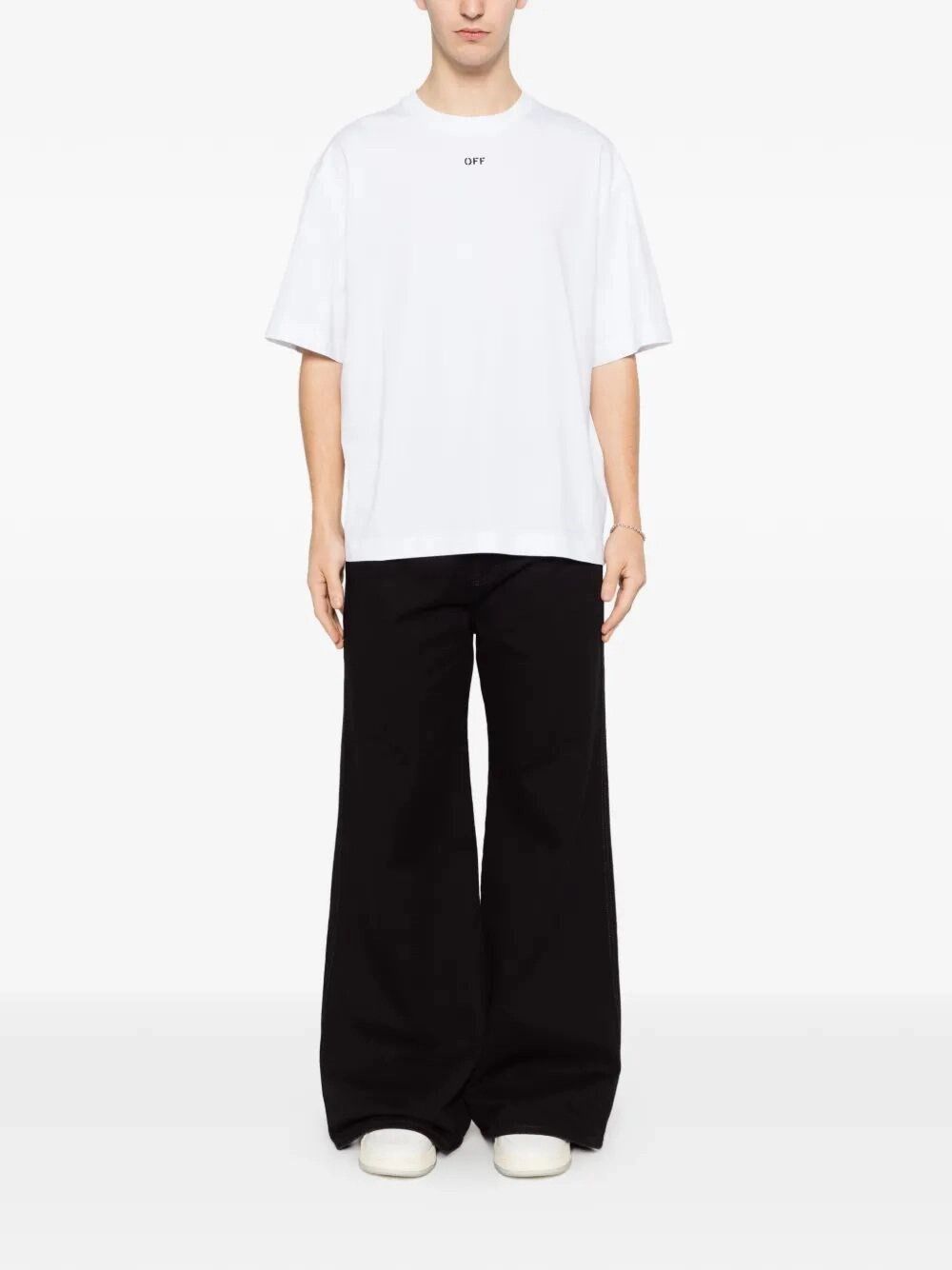 Off-White `3D Spray Arrow Skate` Short Sleeve T-Shirt Size US L / EU 52-54 / 3 - 2 Thumbnail