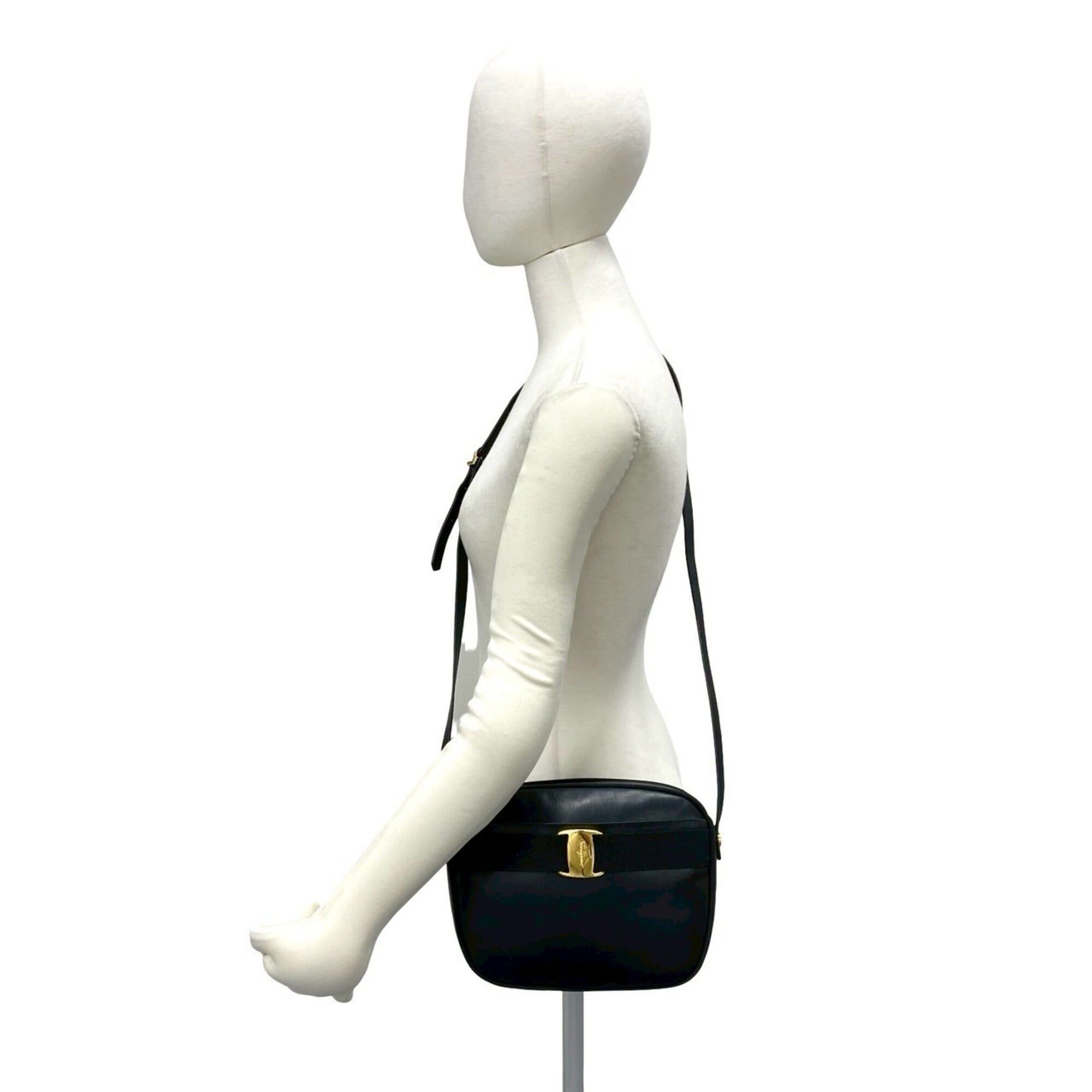 Salvatore Ferragamo Salvatore Ferragamo Vintage Vara Ribbon Leather Shoulder Bag, Black, 21451 Size ONE SIZE - 2 Thumbnail