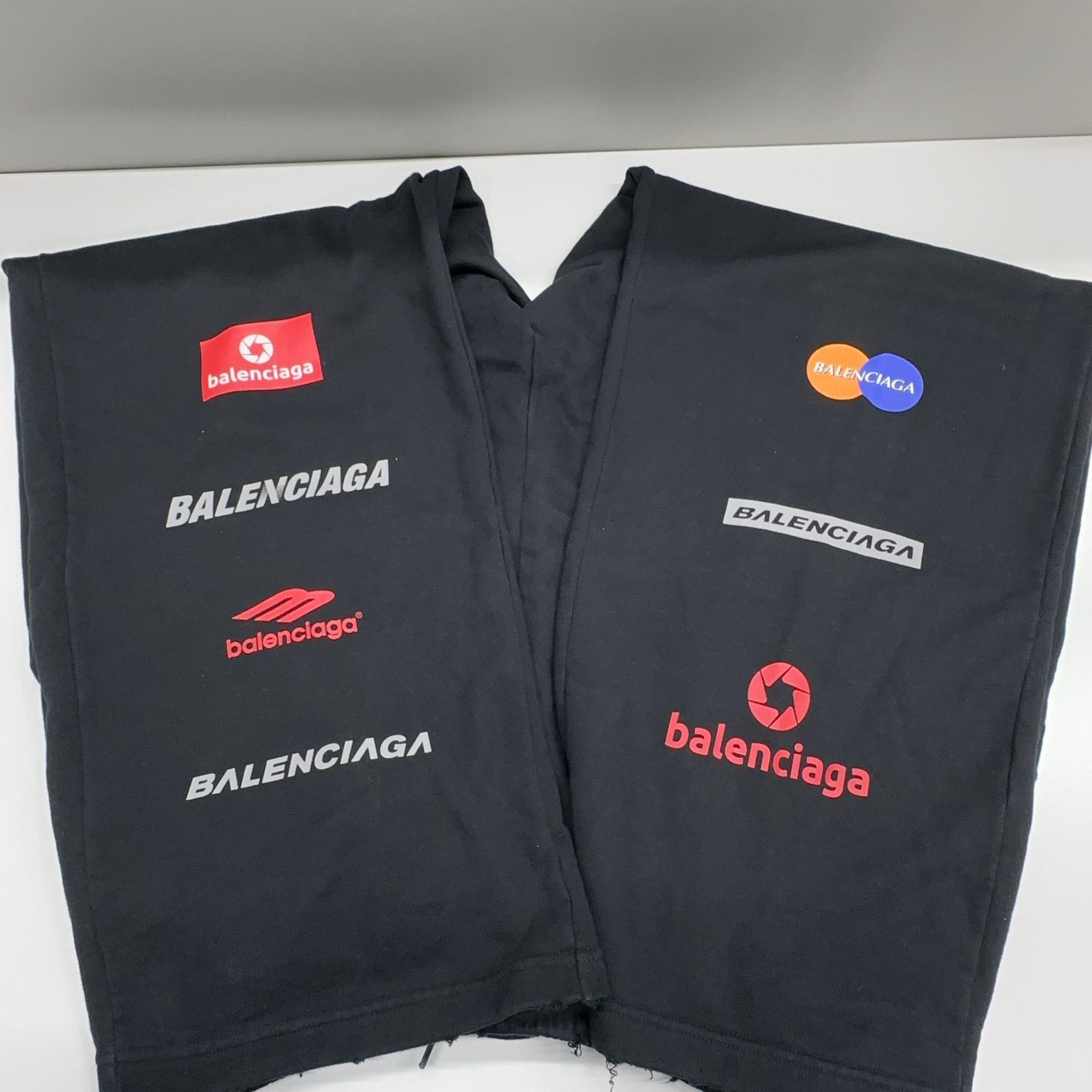 Balenciaga Balenciaga Logo Print Sweatpants Size S Size US 30 / EU 46 - 8 Thumbnail