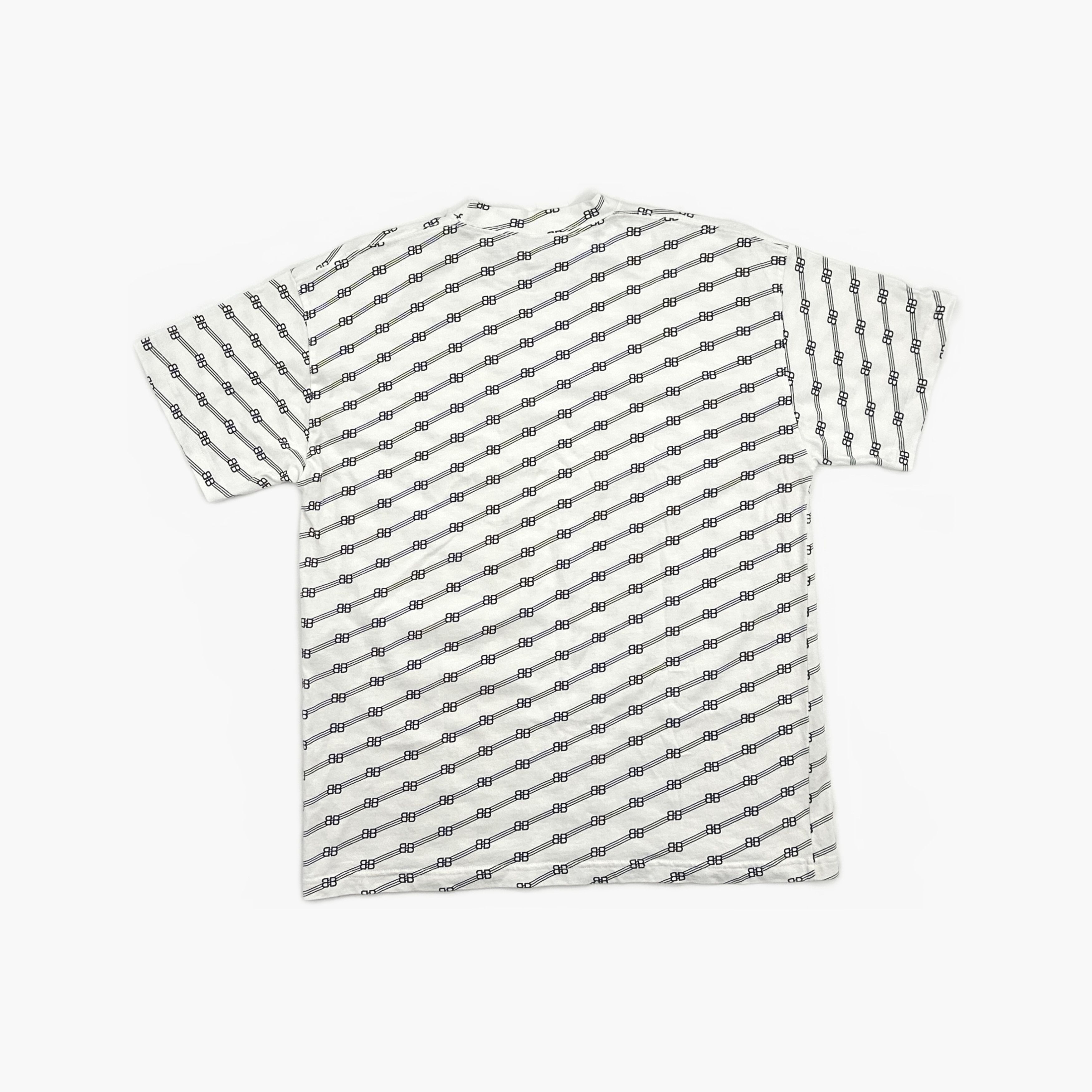 Balenciaga Balenciaga All-Over Logo T-Shirt Size L Size US L / EU 52-54 / 3 - 2 Thumbnail