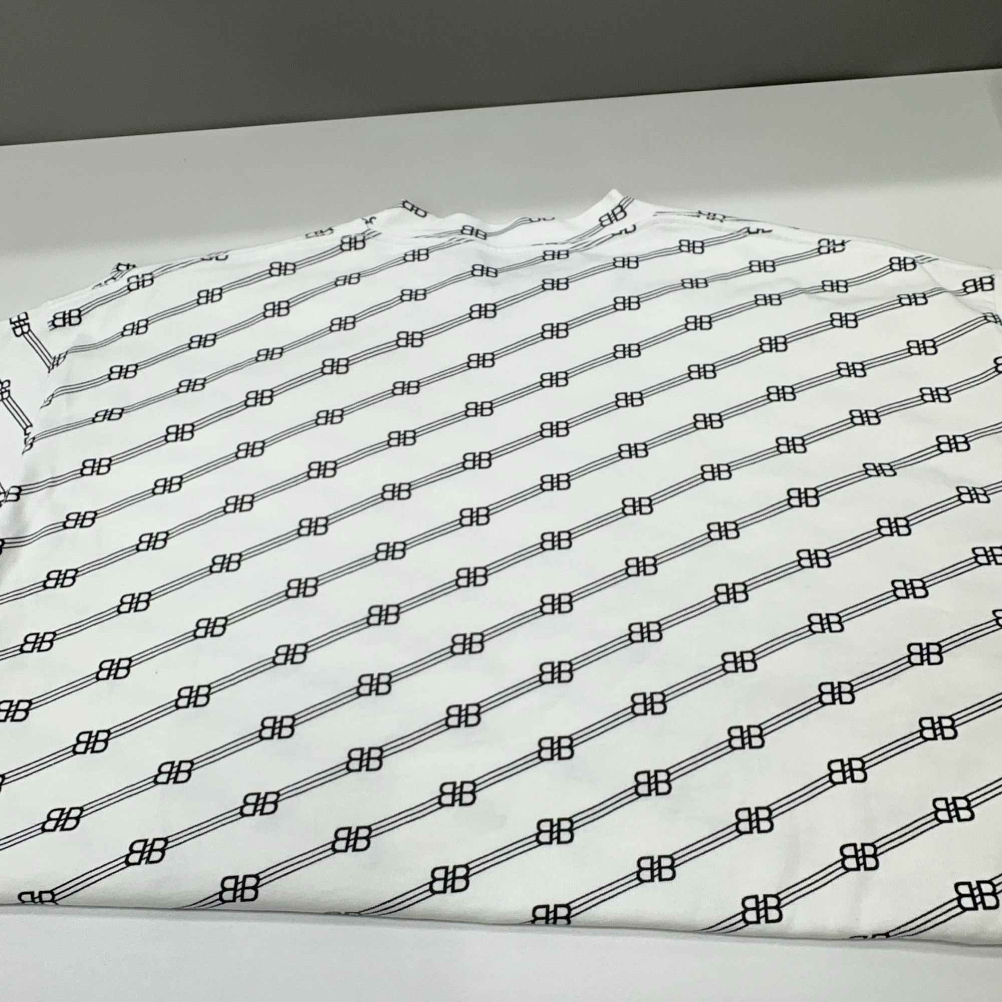 Balenciaga Balenciaga All-Over Logo T-Shirt Size L Size US L / EU 52-54 / 3 - 8 Thumbnail
