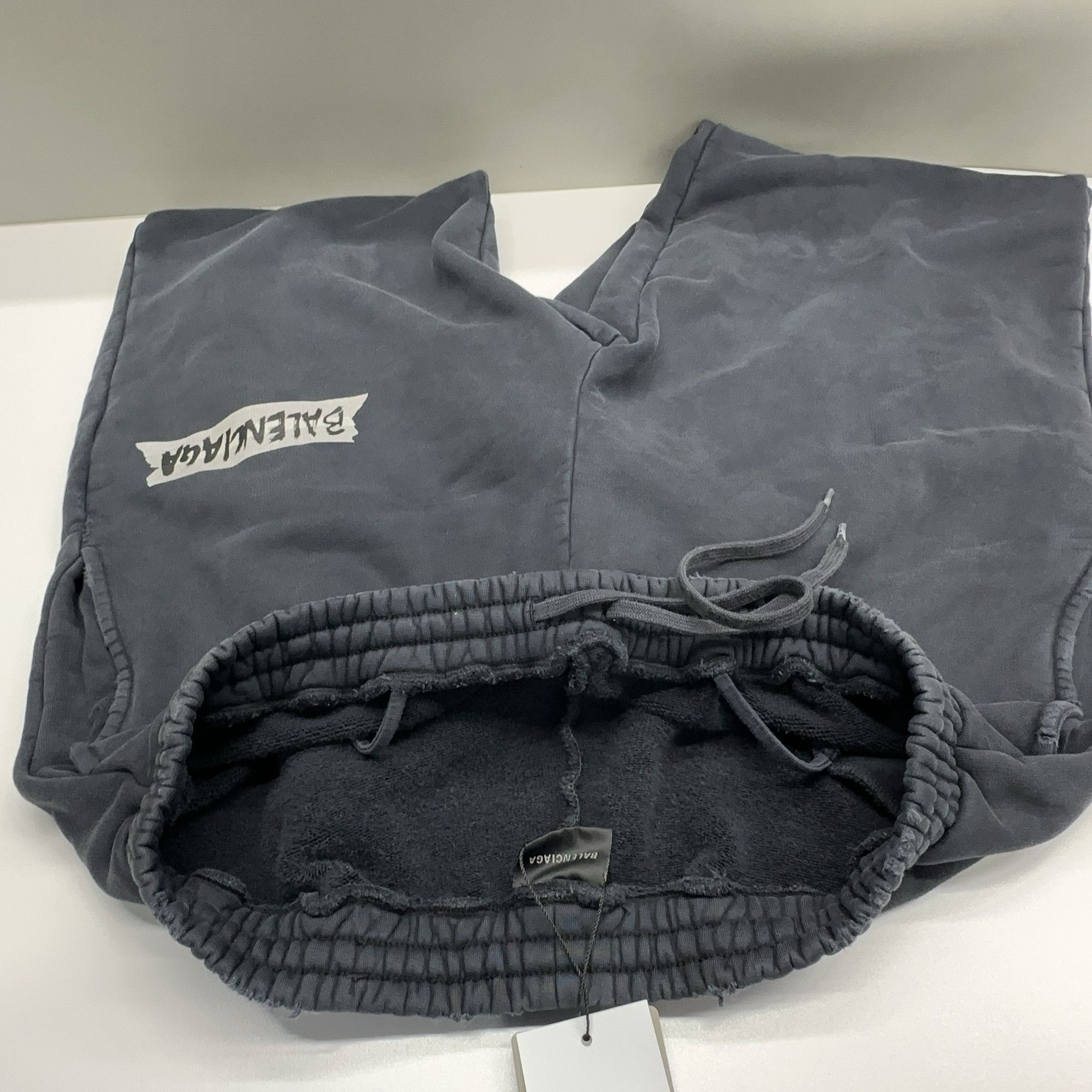 Balenciaga Balenciaga Logo Tape Sweatpants Size S Size US 30 / EU 46 - 9 Thumbnail