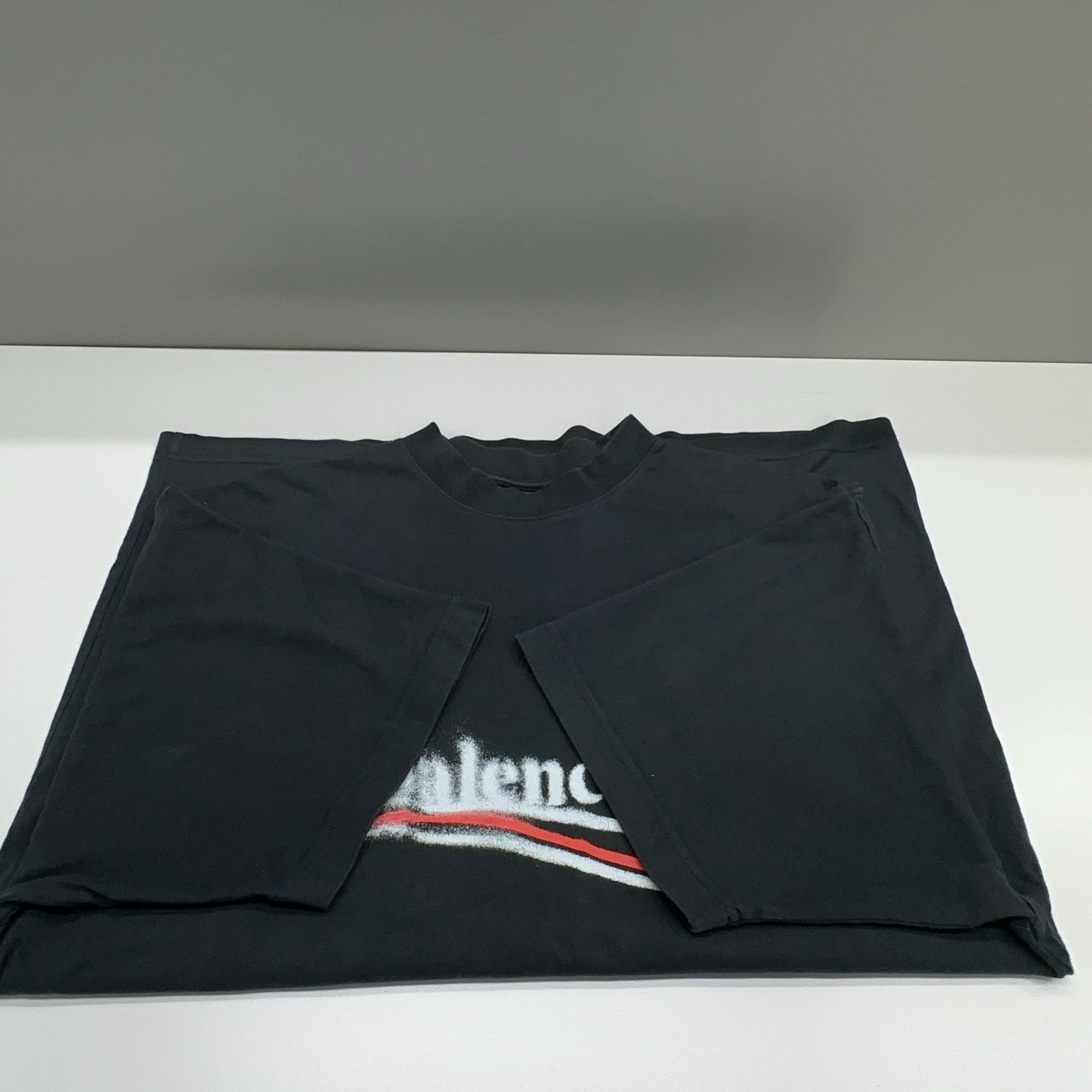 Balenciaga Balenciaga Spray Logo T-Shirt XS Size US XS / EU 42 / 0 - 9 Thumbnail