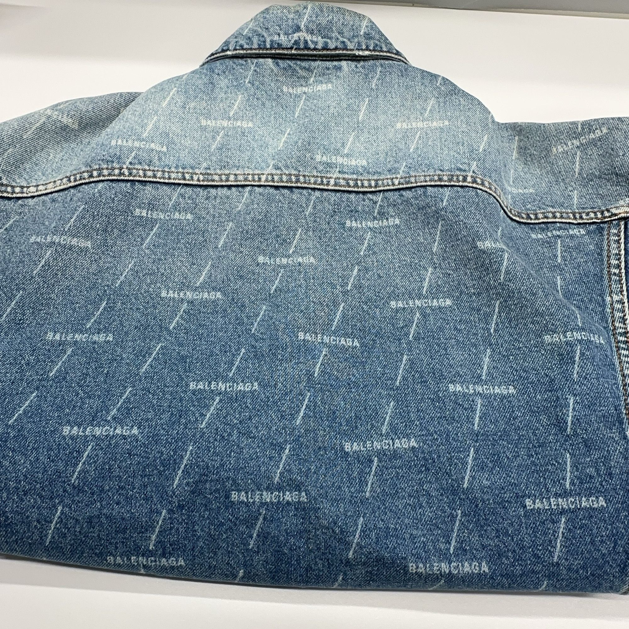 Balenciaga Balenciaga Logo Print Denim Jacket Size S Size US S / EU 44-46 / 1 - 12 Thumbnail
