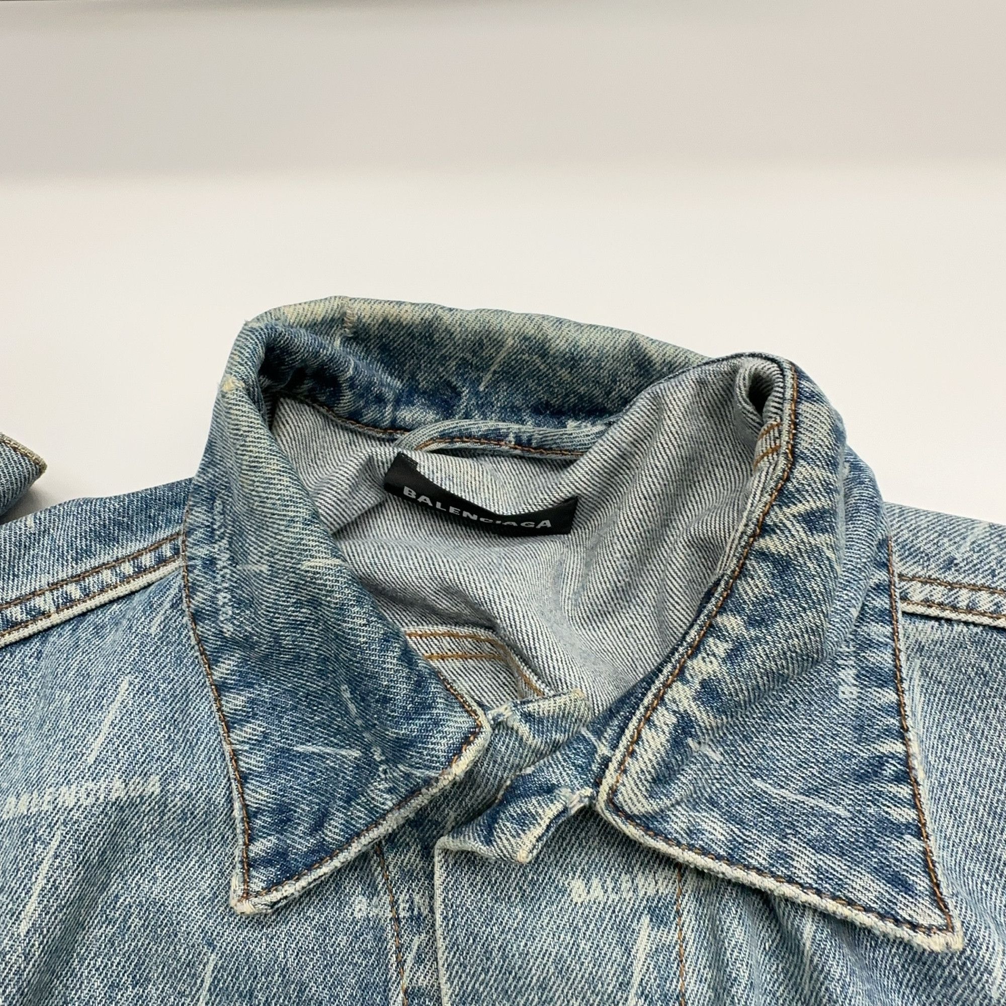 Balenciaga Balenciaga Logo Print Denim Jacket Size S Size US S / EU 44-46 / 1 - 6 Thumbnail