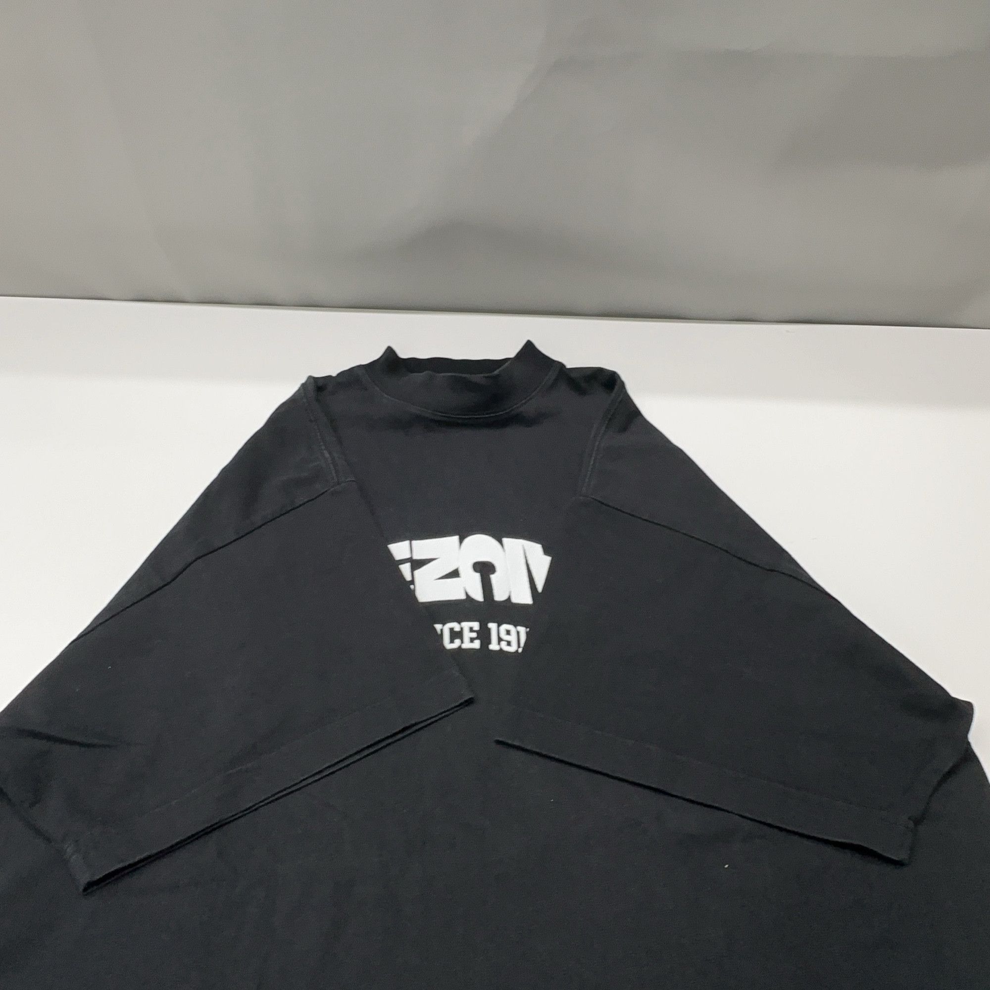 Balenciaga Balenciaga Embroidered Logo T-Shirt Size L Size US L / EU 52-54 / 3 - 8 Thumbnail