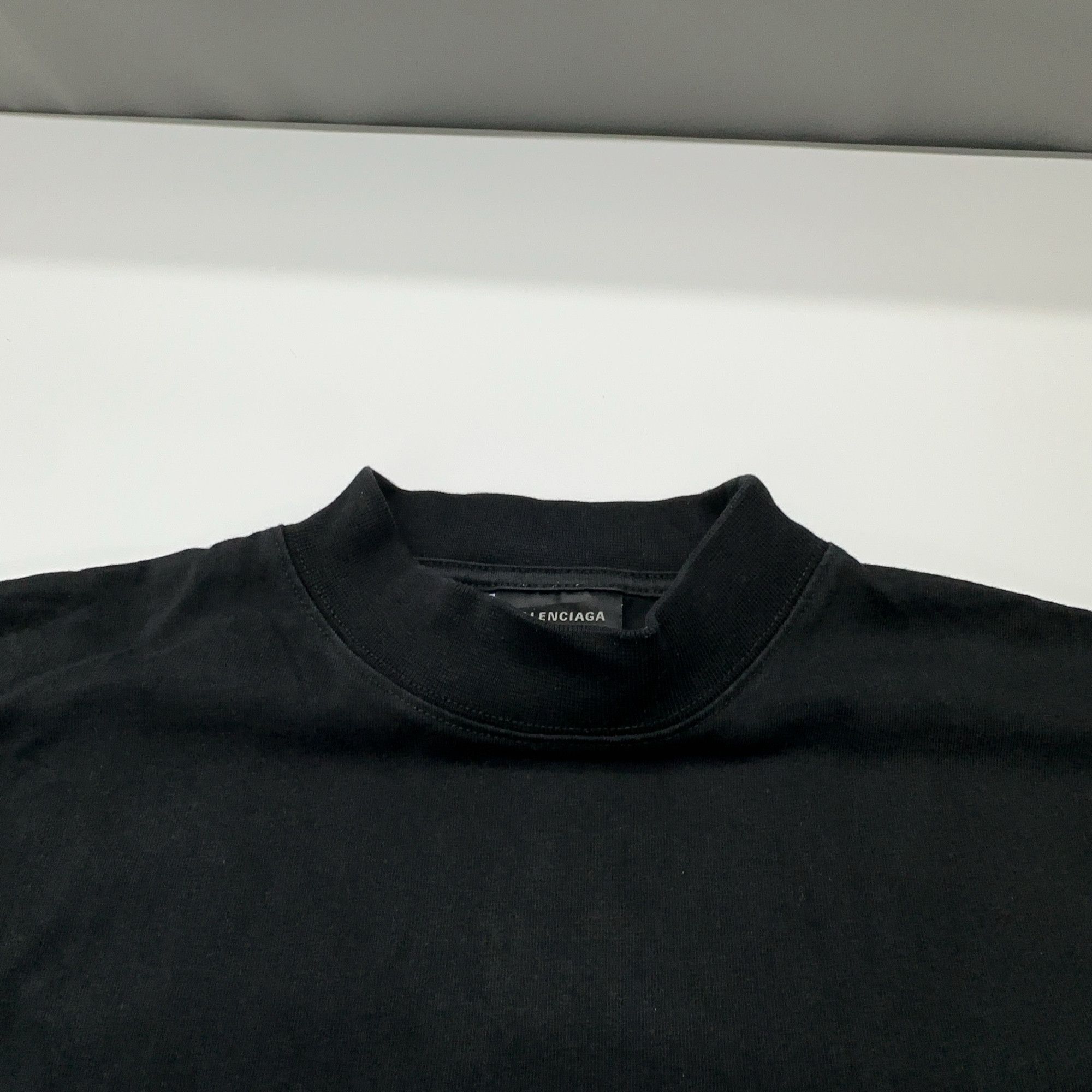 Balenciaga Balenciaga Embroidered Logo T-Shirt Size L Size US L / EU 52-54 / 3 - 7 Thumbnail