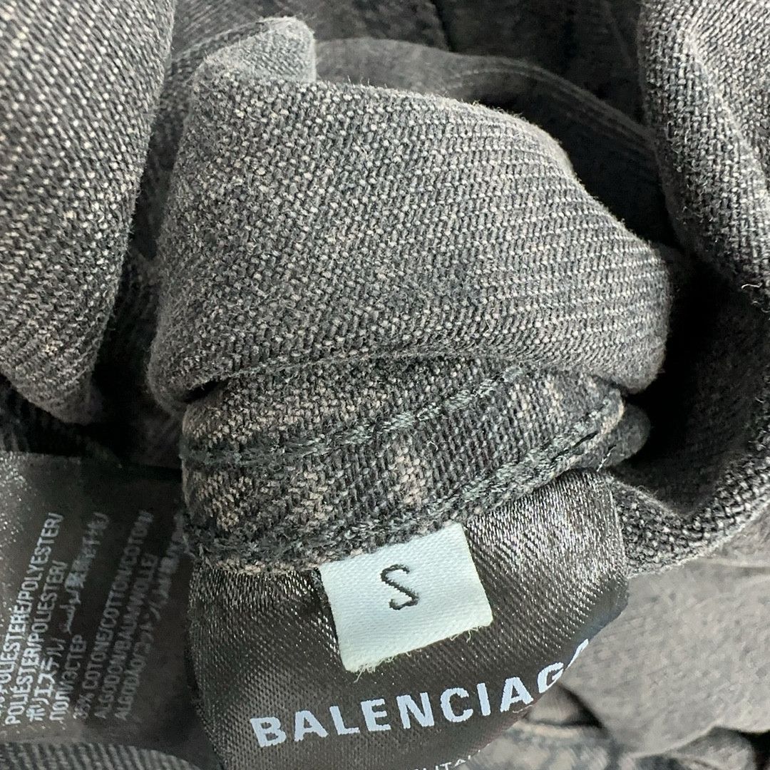 Balenciaga Balenciaga Spray Logo Denim Jacket Size S Size US S / EU 44-46 / 1 - 4 Thumbnail