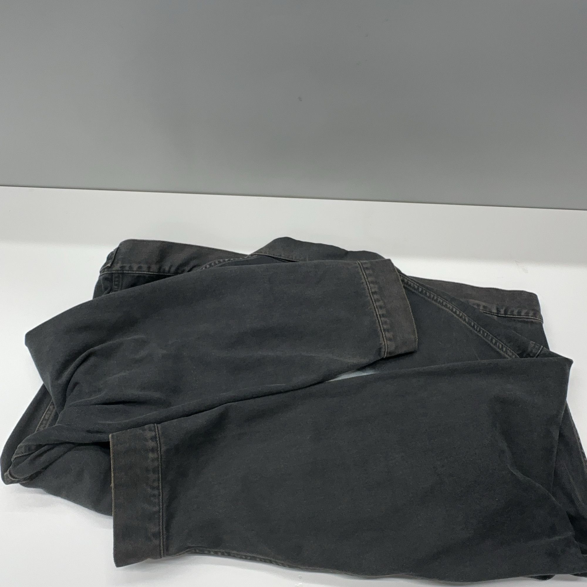 Balenciaga Balenciaga Spray Logo Denim Jacket Size S Size US S / EU 44-46 / 1 - 12 Thumbnail