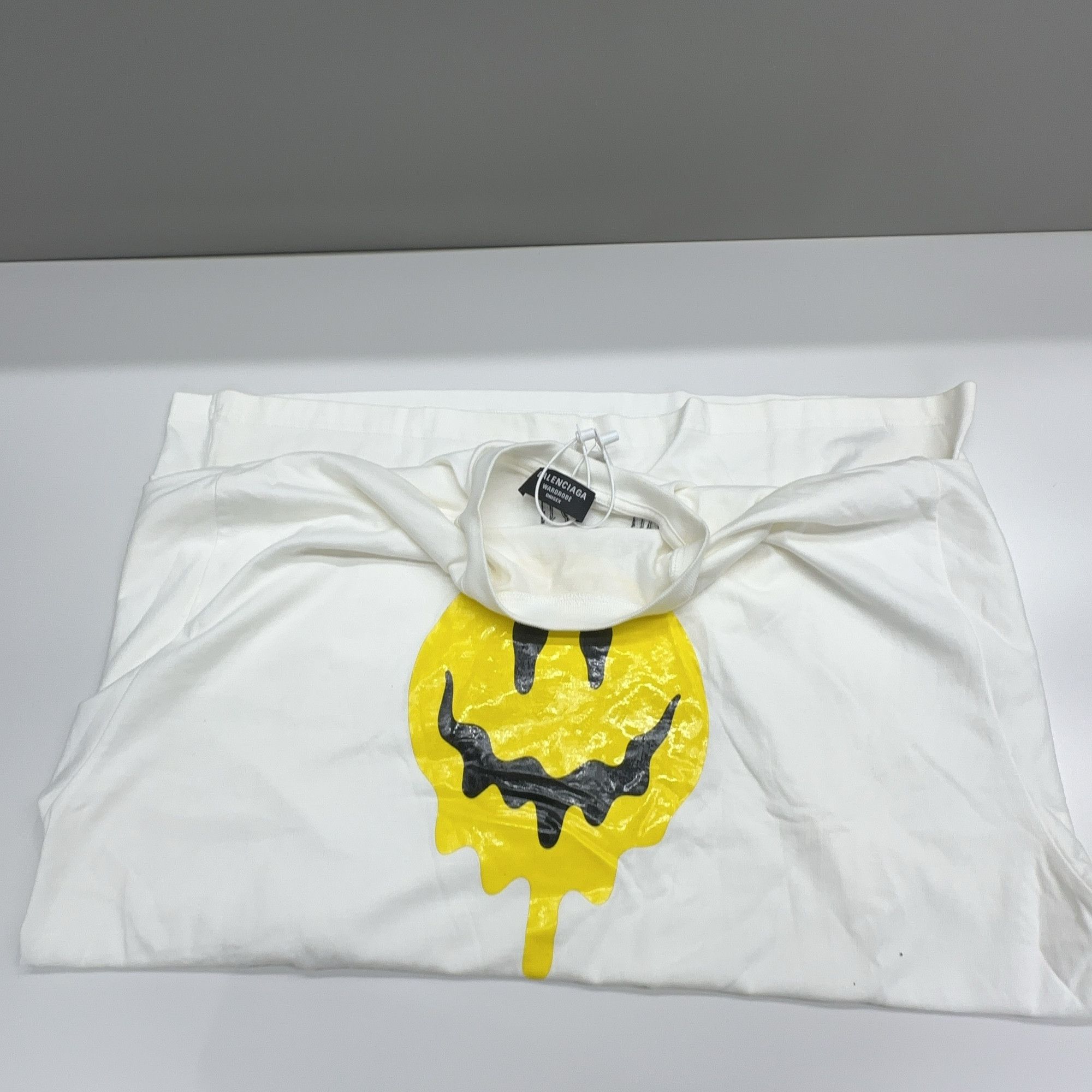 Balenciaga Balenciaga Melting Smiley T-Shirt Size L Size US L / EU 52-54 / 3 - 8 Thumbnail