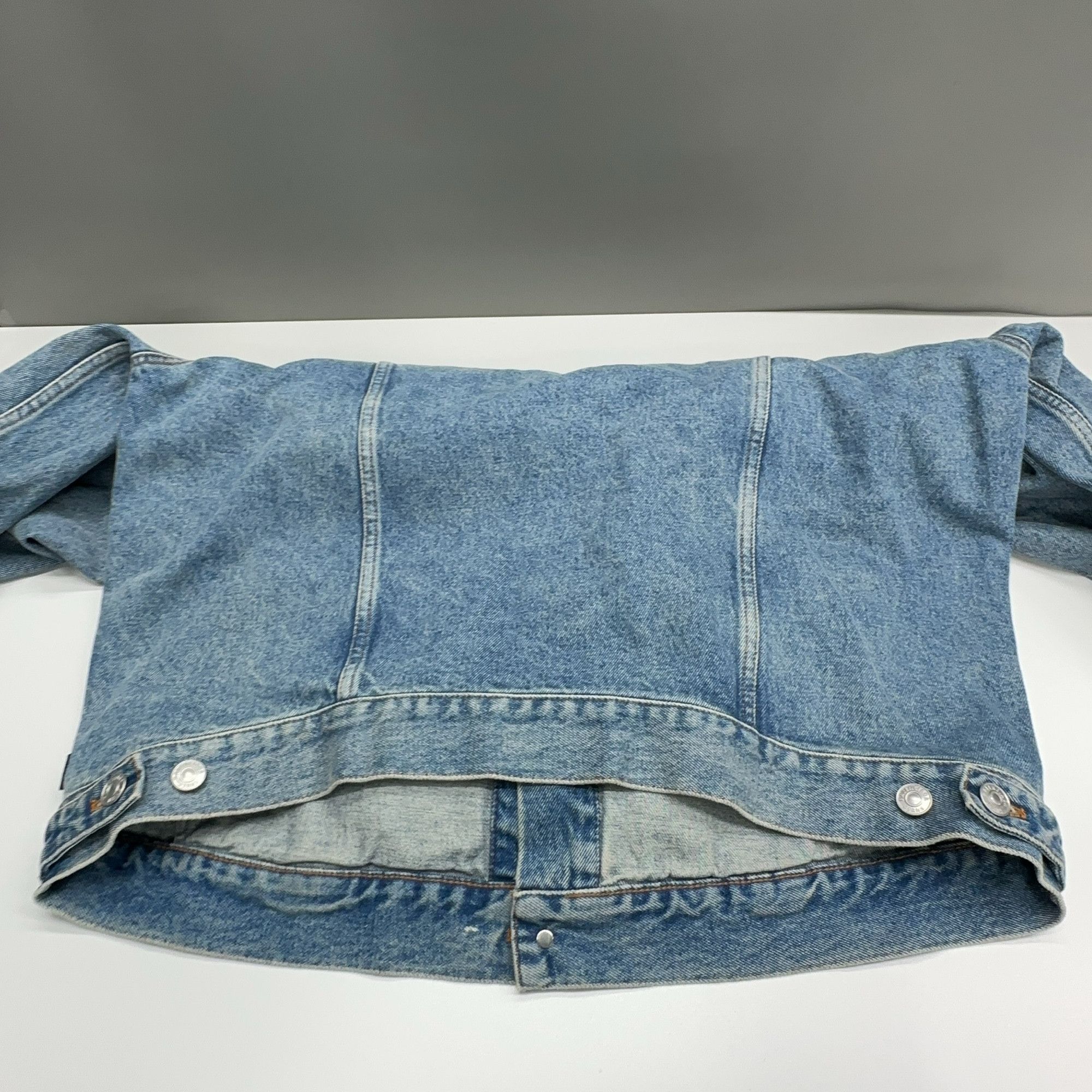 Balenciaga Balenciaga Back Logo Denim Jacket Size 36 Size XS / US 0-2 / IT 36-38 - 16 Thumbnail