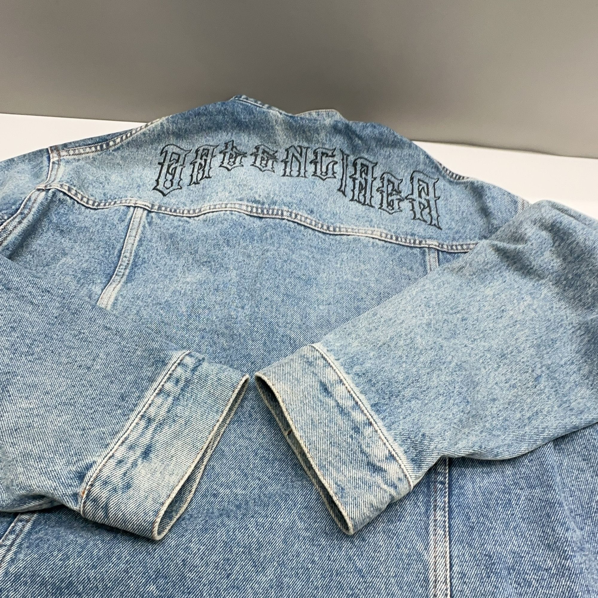 Balenciaga Balenciaga Back Logo Denim Jacket Size 36 Size XS / US 0-2 / IT 36-38 - 13 Thumbnail