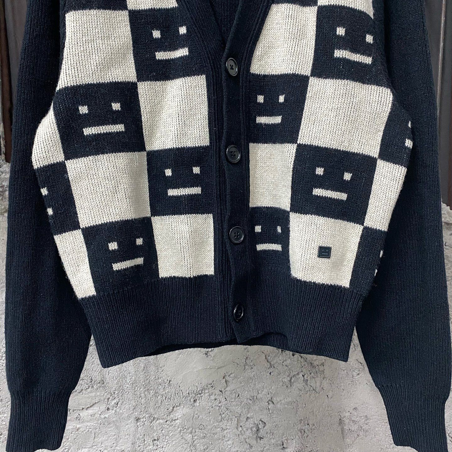 Acne Studios Acne Studios Checkerboard Face Cardigan Size XXS Size US XXS / EU 40 - 5 Thumbnail
