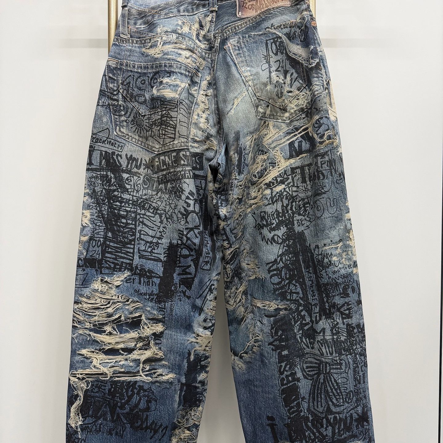 Acne Studios Acne Studios Graffiti Distressed Jeans US 28 Size US 28 / EU 44 - 2 Thumbnail