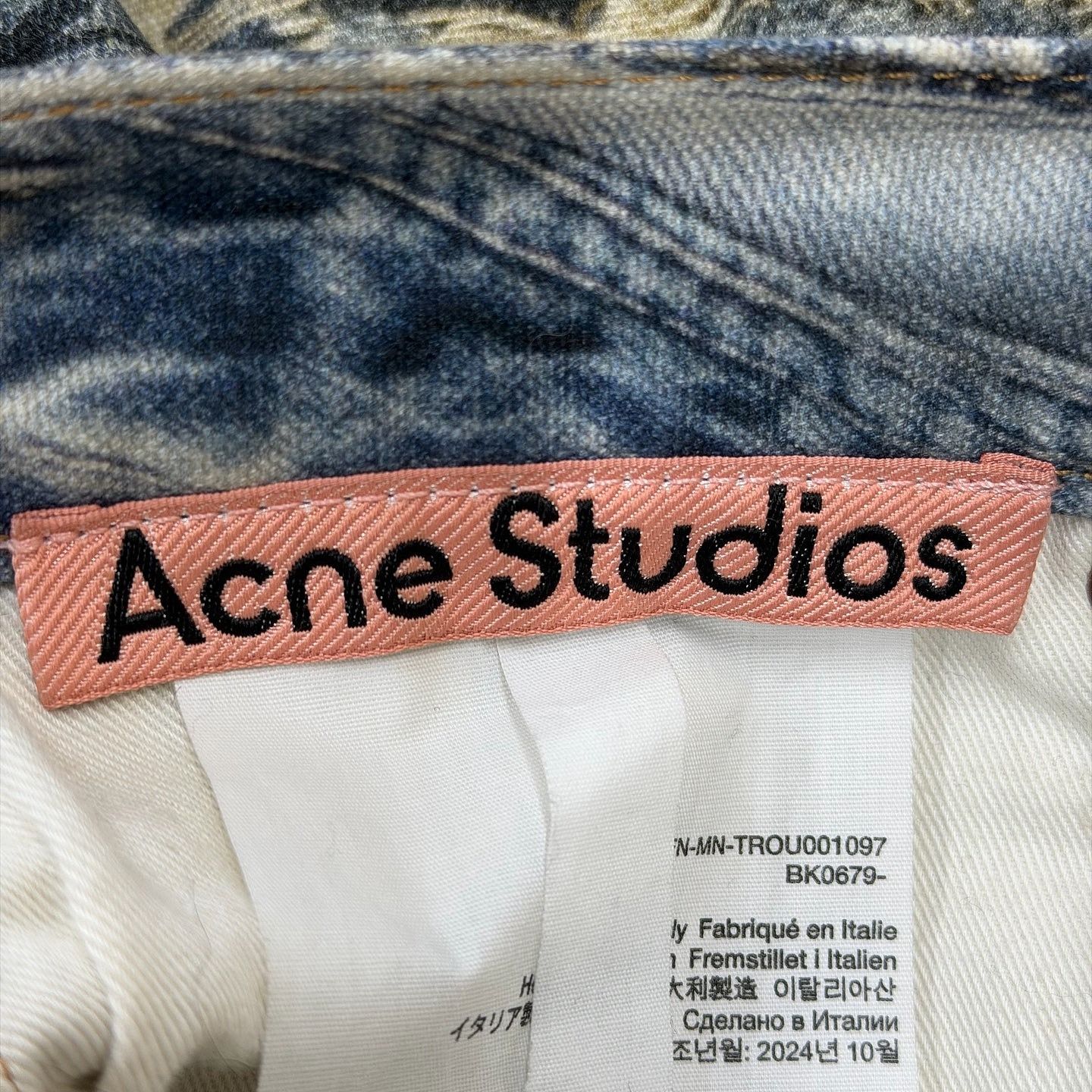 Acne Studios Acne Studios Graffiti Distressed Jeans US 28 Size US 28 / EU 44 - 3 Thumbnail