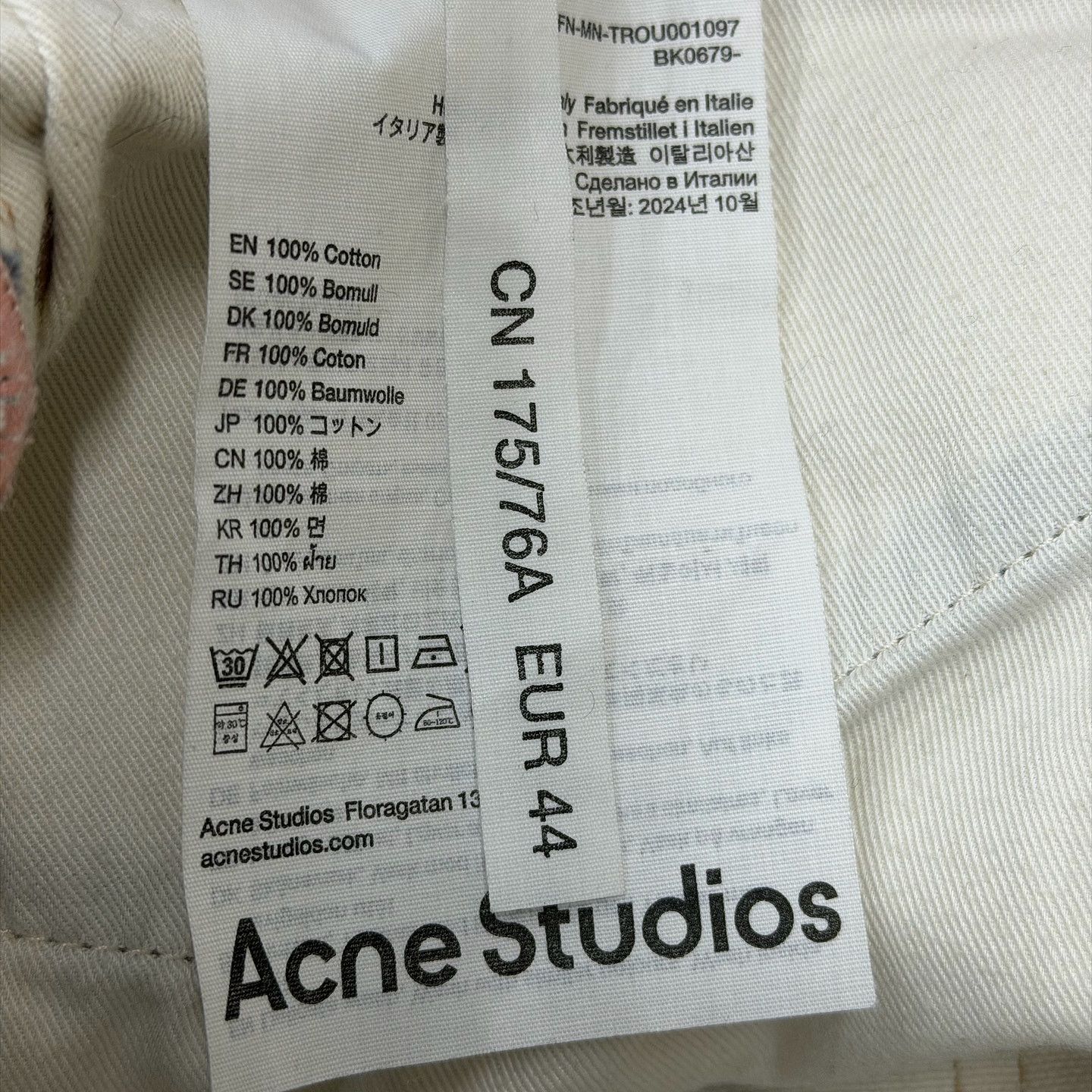 Acne Studios Acne Studios Graffiti Distressed Jeans US 28 Size US 28 / EU 44 - 4 Thumbnail
