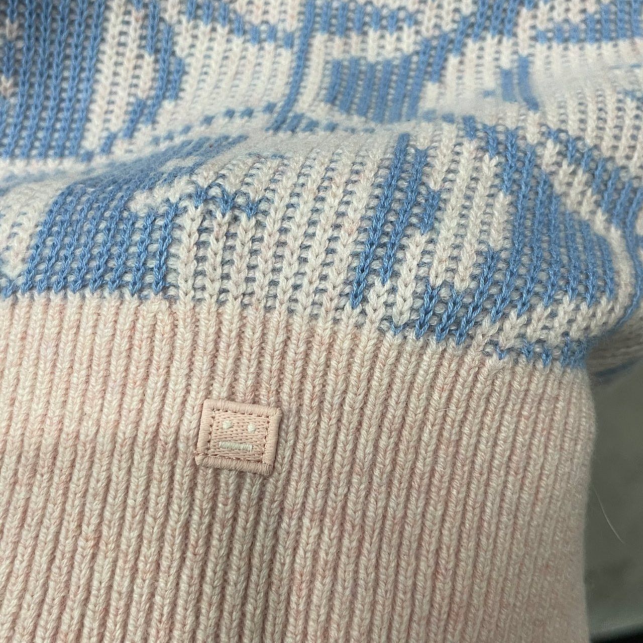 Acne Studios Acne Studios Face Logo Knit Sweater Size L Size US L / EU 52-54 / 3 - 7 Thumbnail
