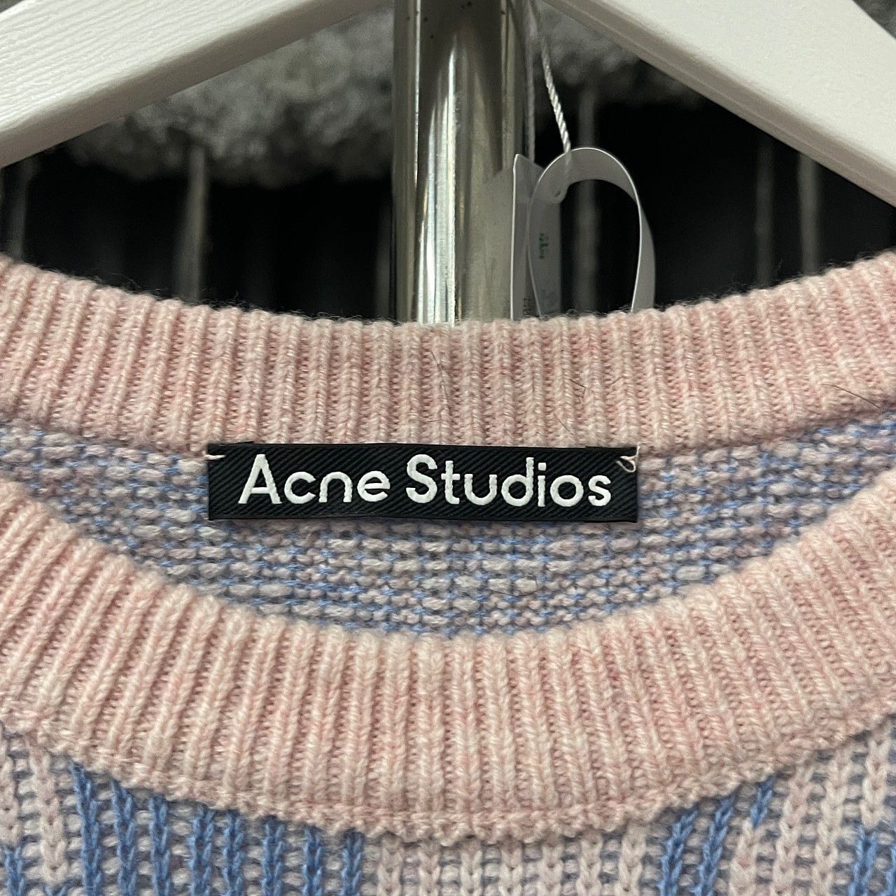Acne Studios Acne Studios Face Logo Knit Sweater Size L Size US L / EU 52-54 / 3 - 3 Thumbnail