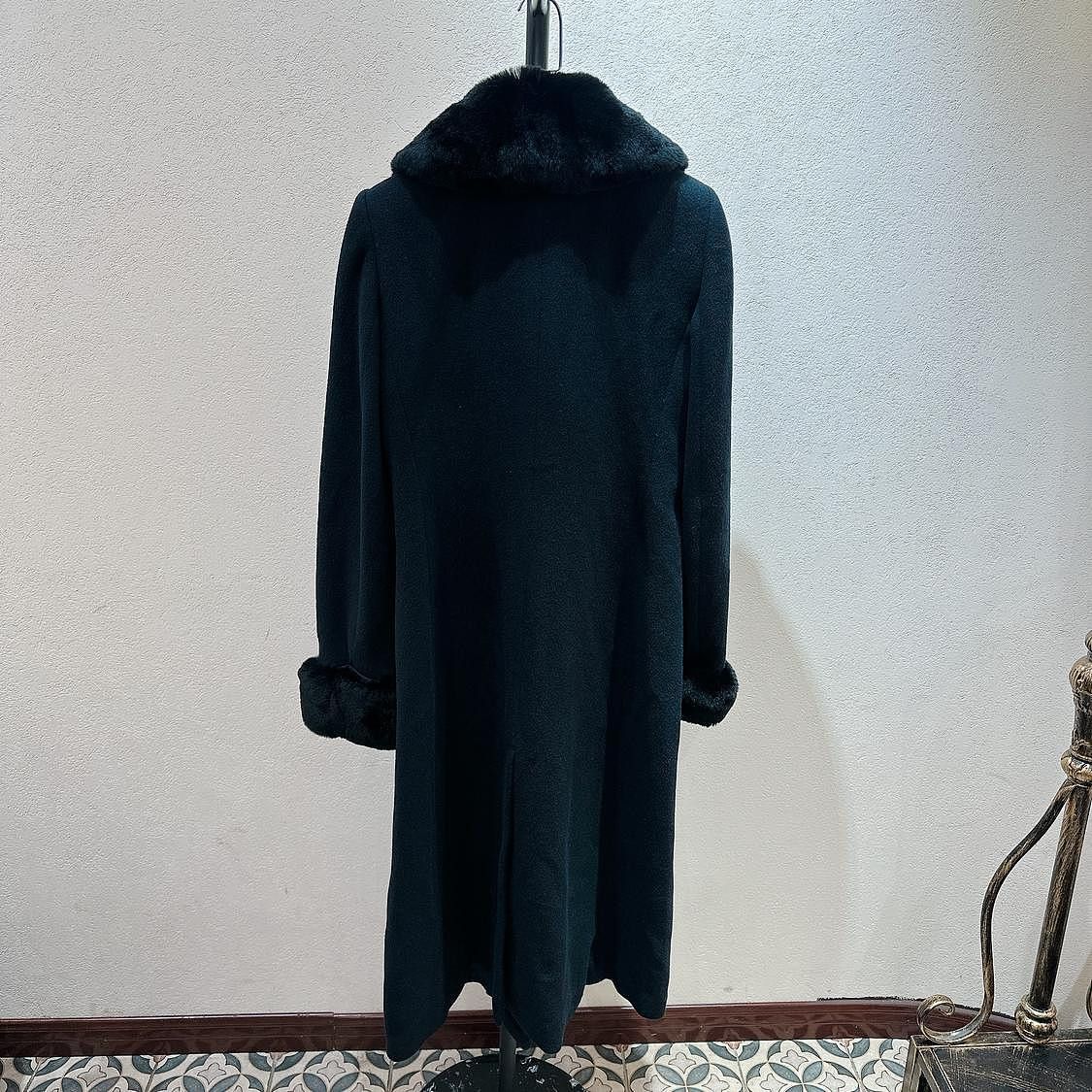 Armani Collezioni Armani Collezioni Fur Trim Wool Blend Coat Size 40 Size S / US 4 / IT 40 - 2 Thumbnail