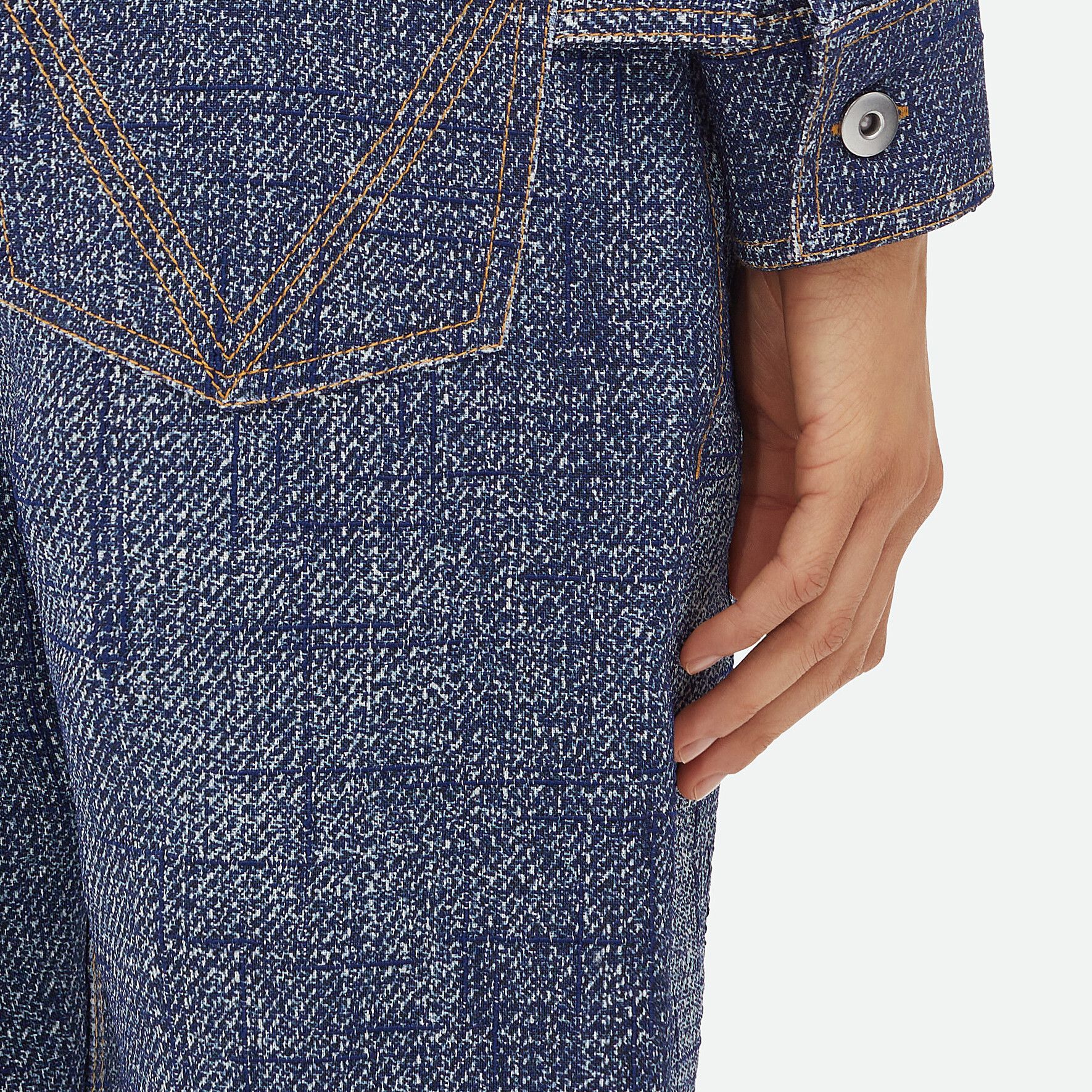 Bottega Veneta Bottega Veneta Textured Straight Jeans Size 38 Size 26" / US 2 / IT 38 - 9 Thumbnail