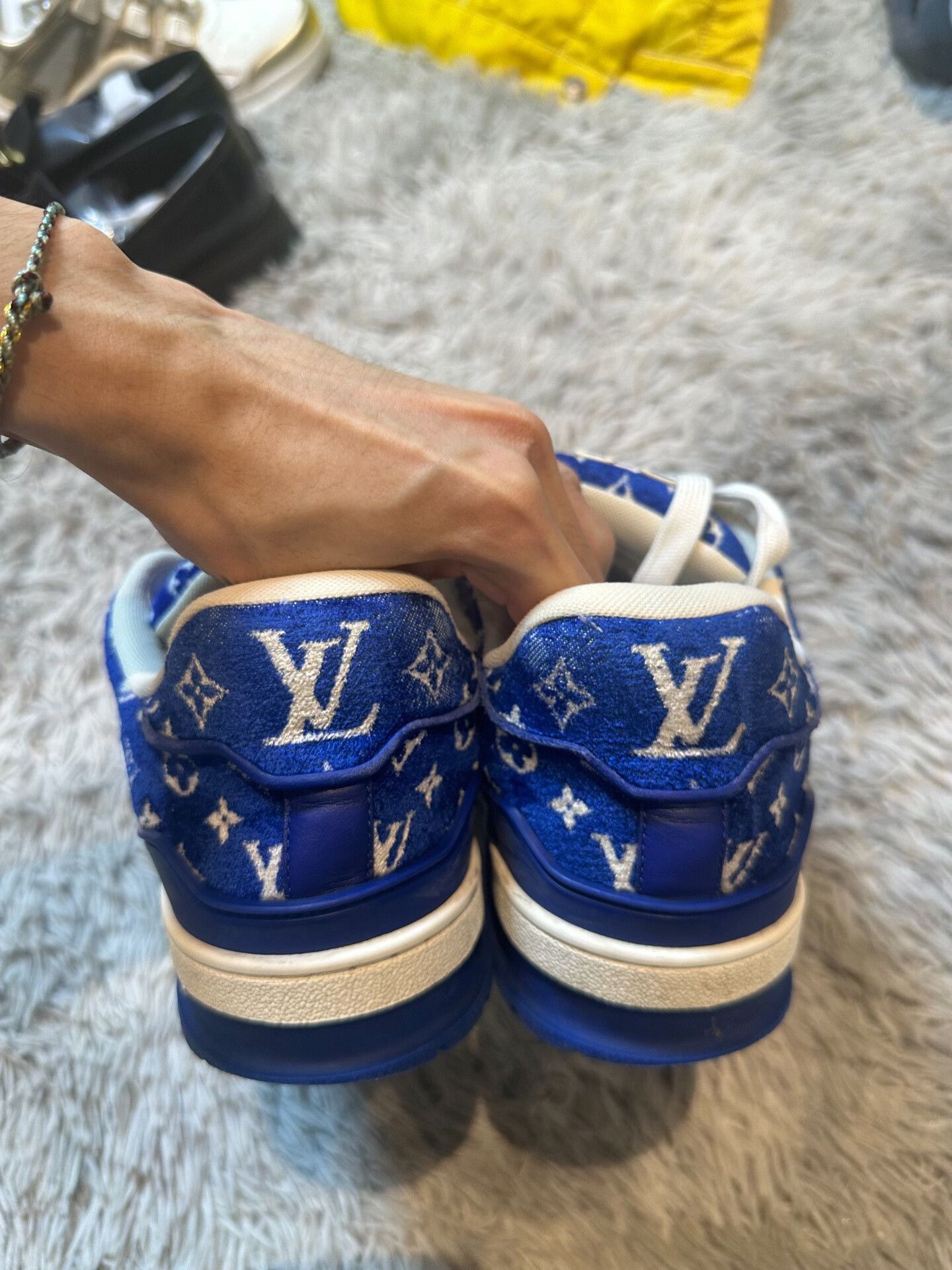 Louis Vuitton Louis Vuitton LV Trainer Blue Flocked Size US 7 / EU 40 - 4 Thumbnail