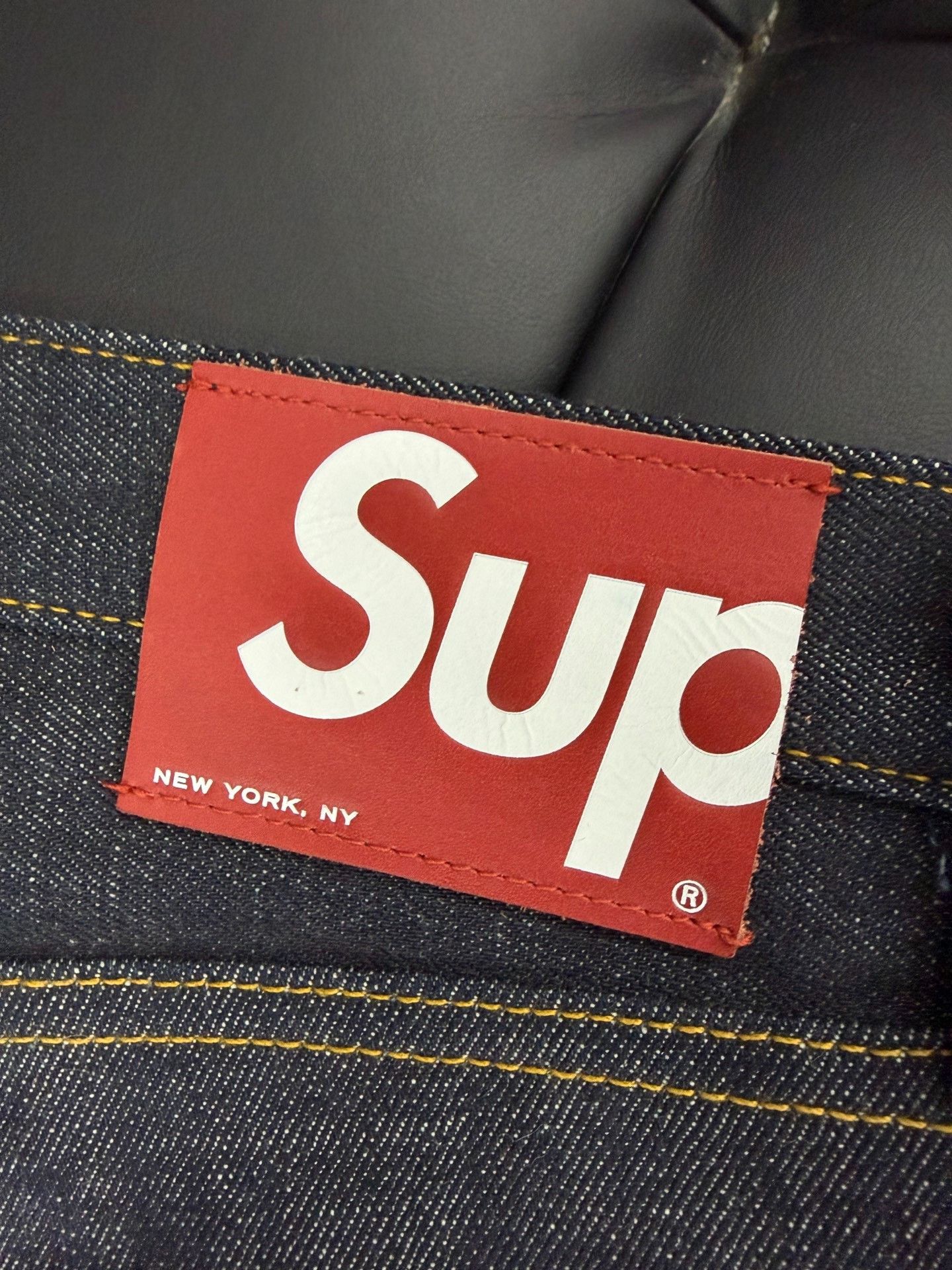 Supreme Supreme Straight-Leg Raw Denim Jeans Size US 32 / EU 48 - 6 Thumbnail