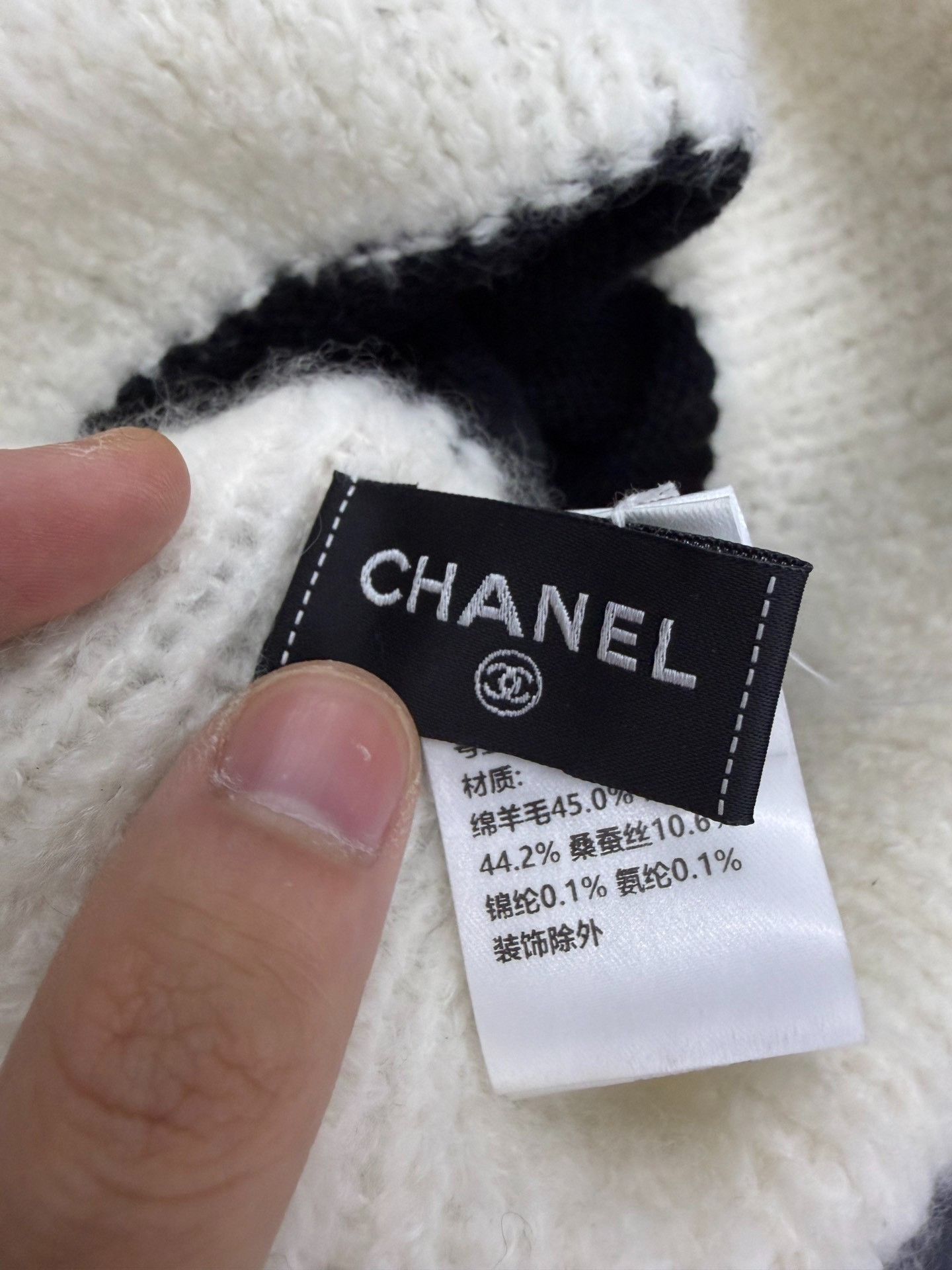 Chanel Chanel Cashmere Beanie Size ONE SIZE - 3 Thumbnail