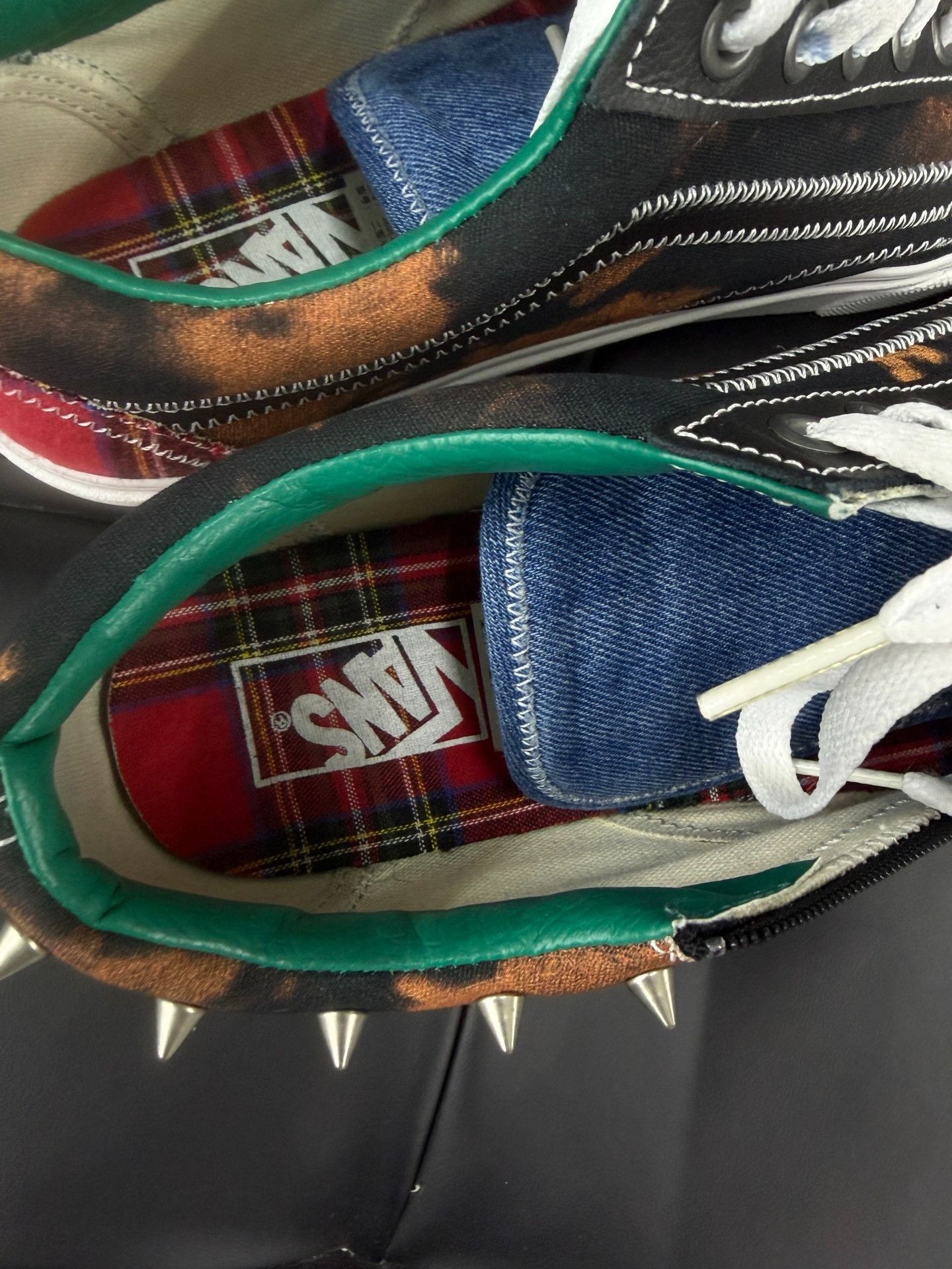 Vans Vans Plaid Rivet Sneakers Size US 10 / EU 43 - 2 Thumbnail