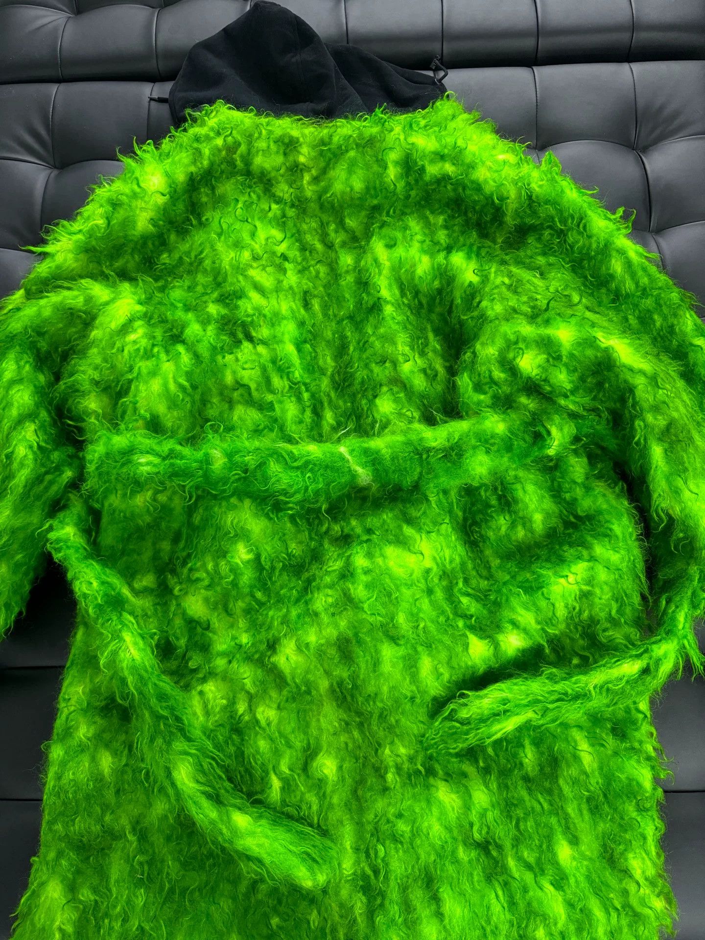 Balenciaga Balenciaga 90s Runway Green Fur Coat Size L / US 10 / IT 46 - 2 Thumbnail