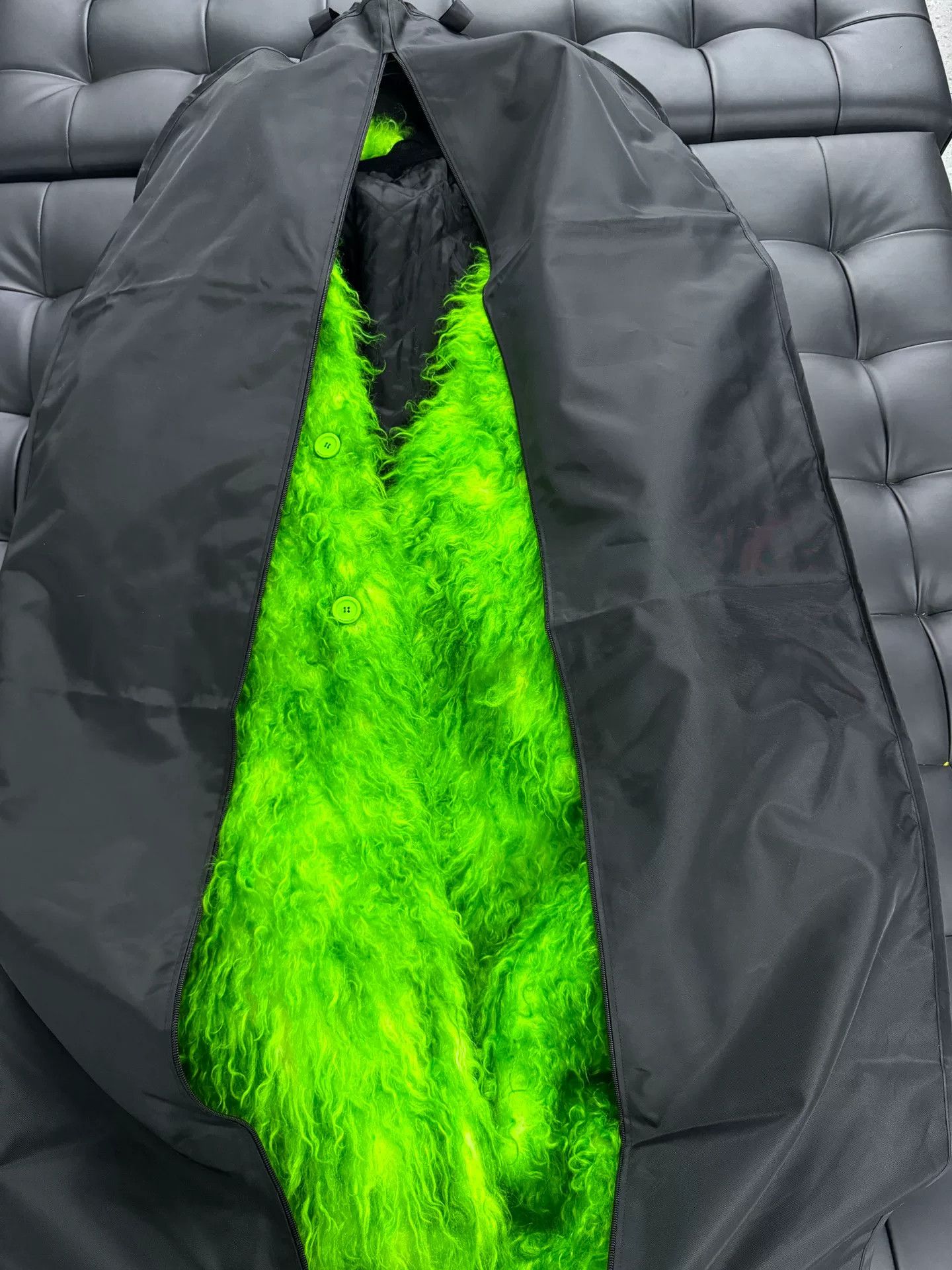 Balenciaga Balenciaga 90s Runway Green Fur Coat Size L / US 10 / IT 46 - 7 Thumbnail