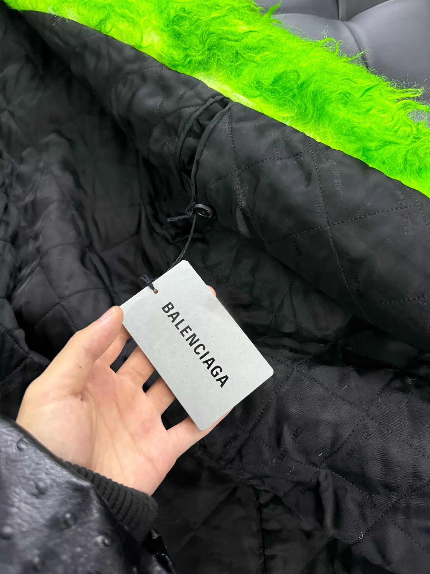 Balenciaga Balenciaga 90s Runway Green Fur Coat Size L / US 10 / IT 46 - 4 Thumbnail
