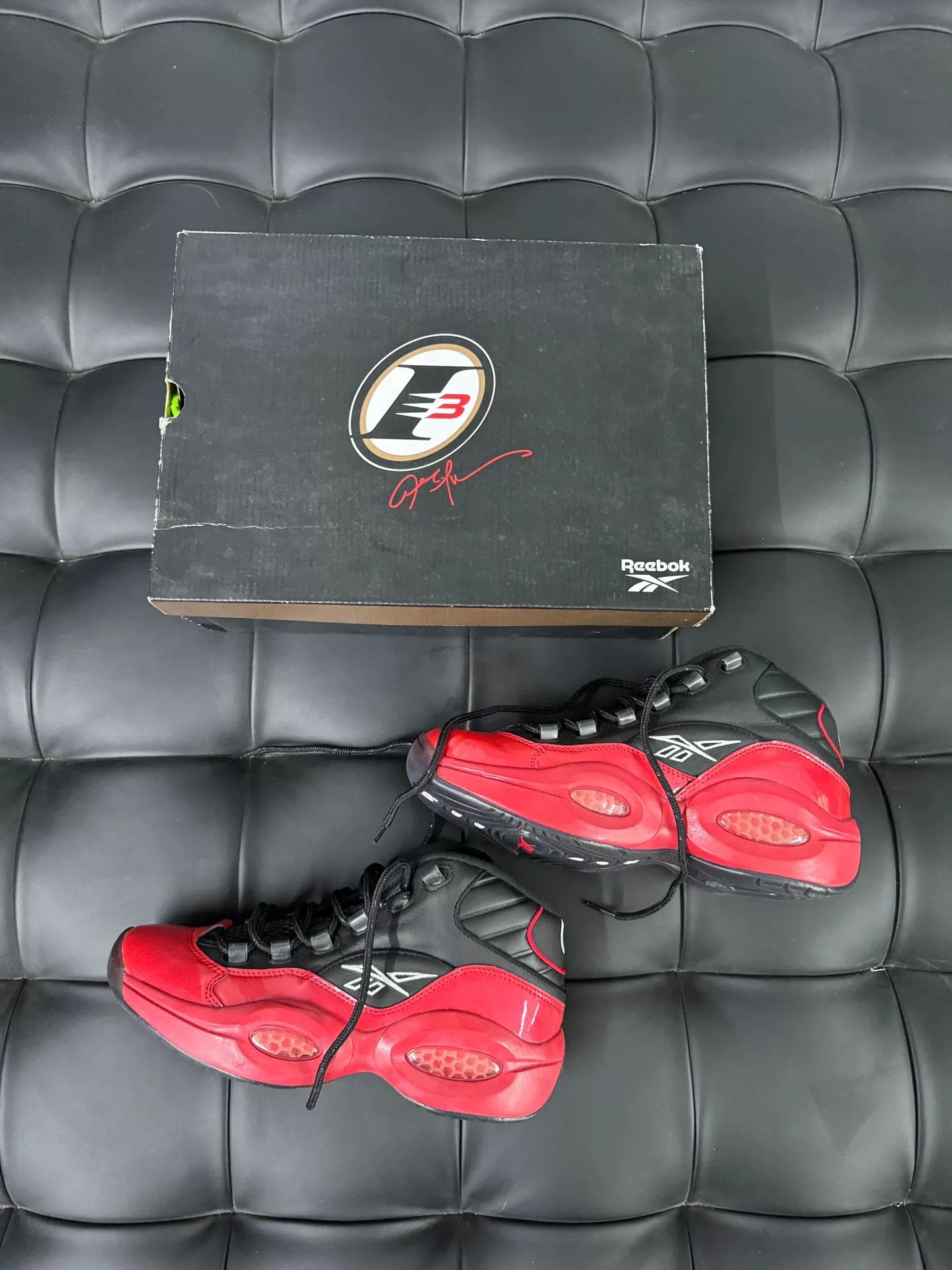 Reebok Reebok Iverson Question Mid Size US 9 / EU 42 - 2 Thumbnail