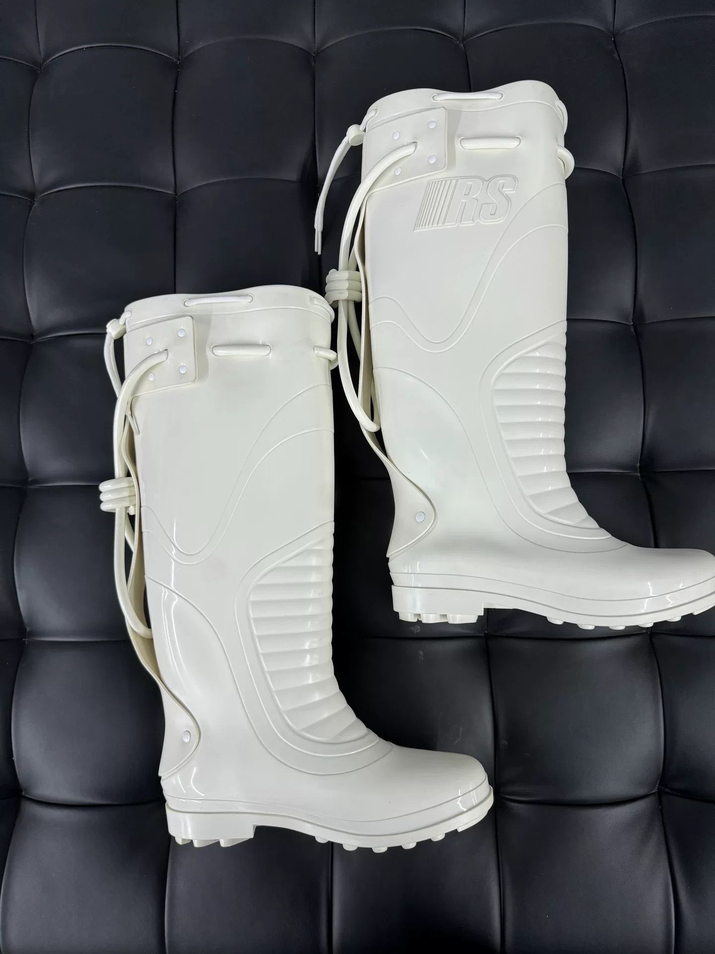 Raf Simons Raf Simons Blade Runner White Runway Rain Boots Size US 10 / EU 43 - 2 Thumbnail